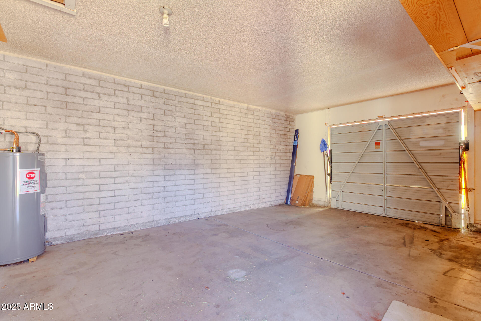 1328 E PALMDALE Drive