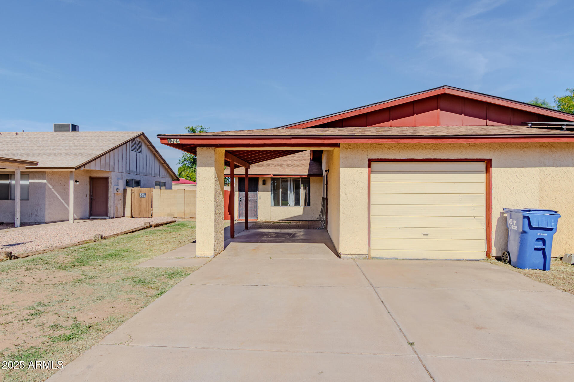 1328 E PALMDALE Drive