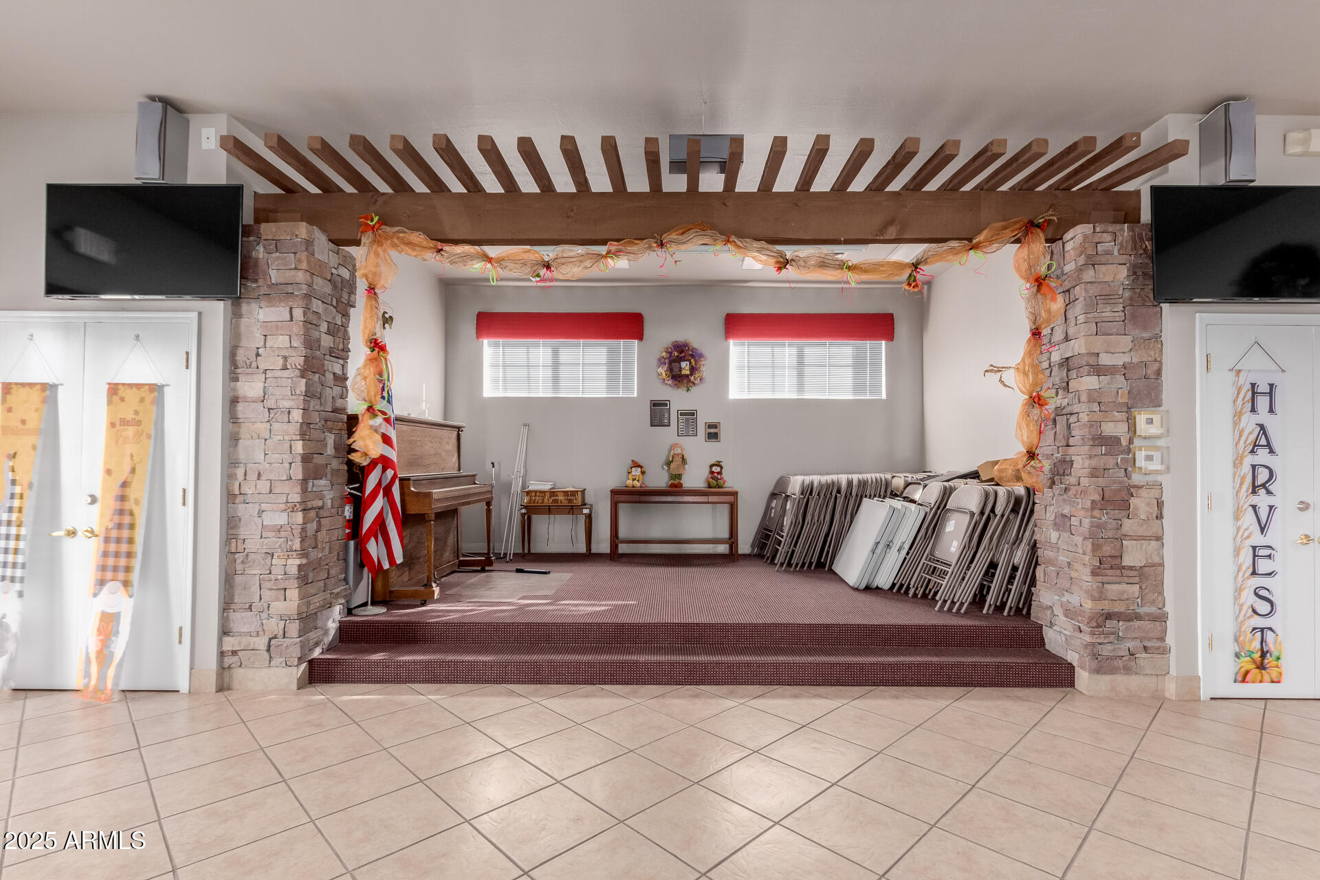 2121 N CENTER Street 197