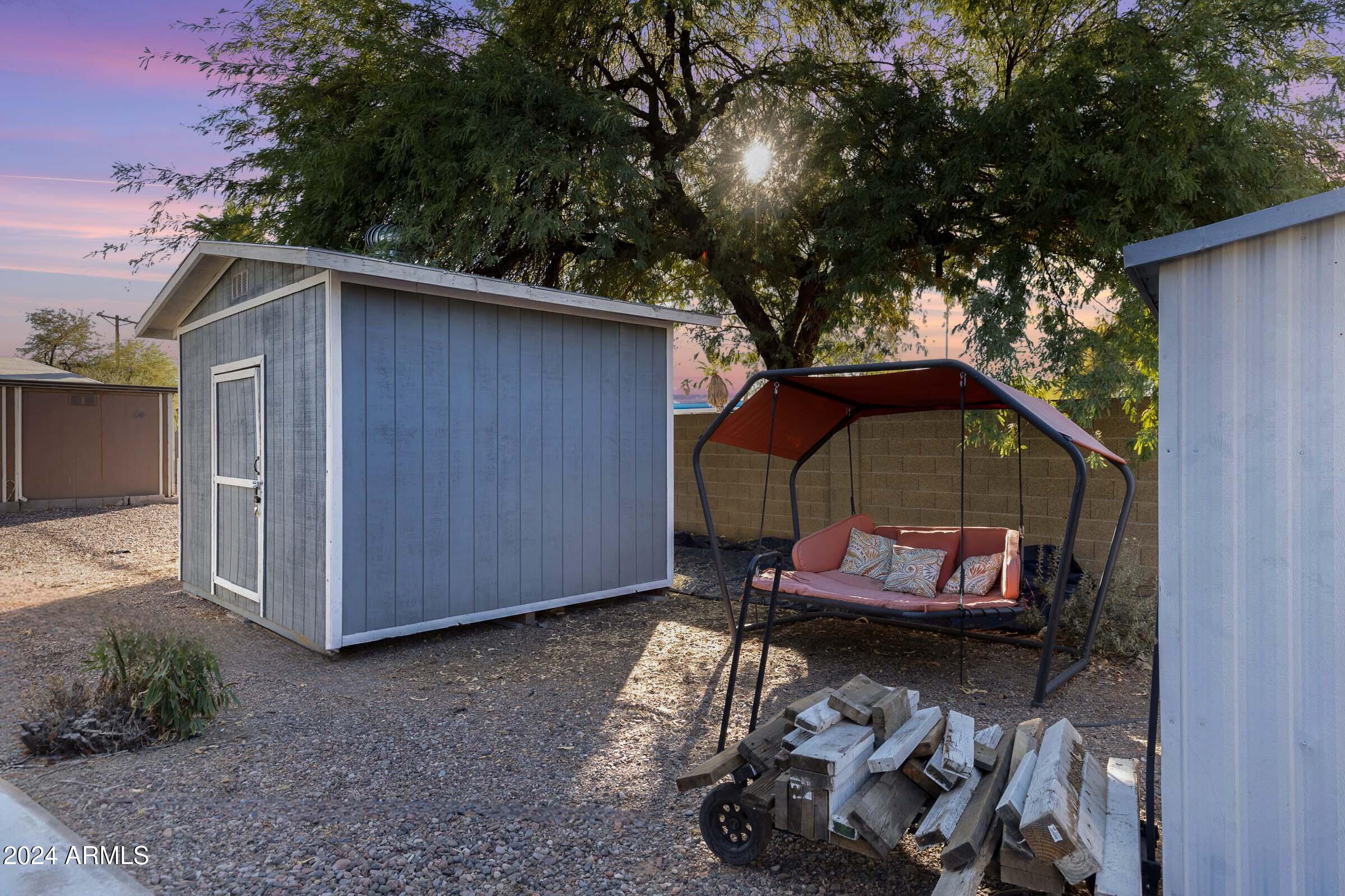 201 S Greenfield Road, 18