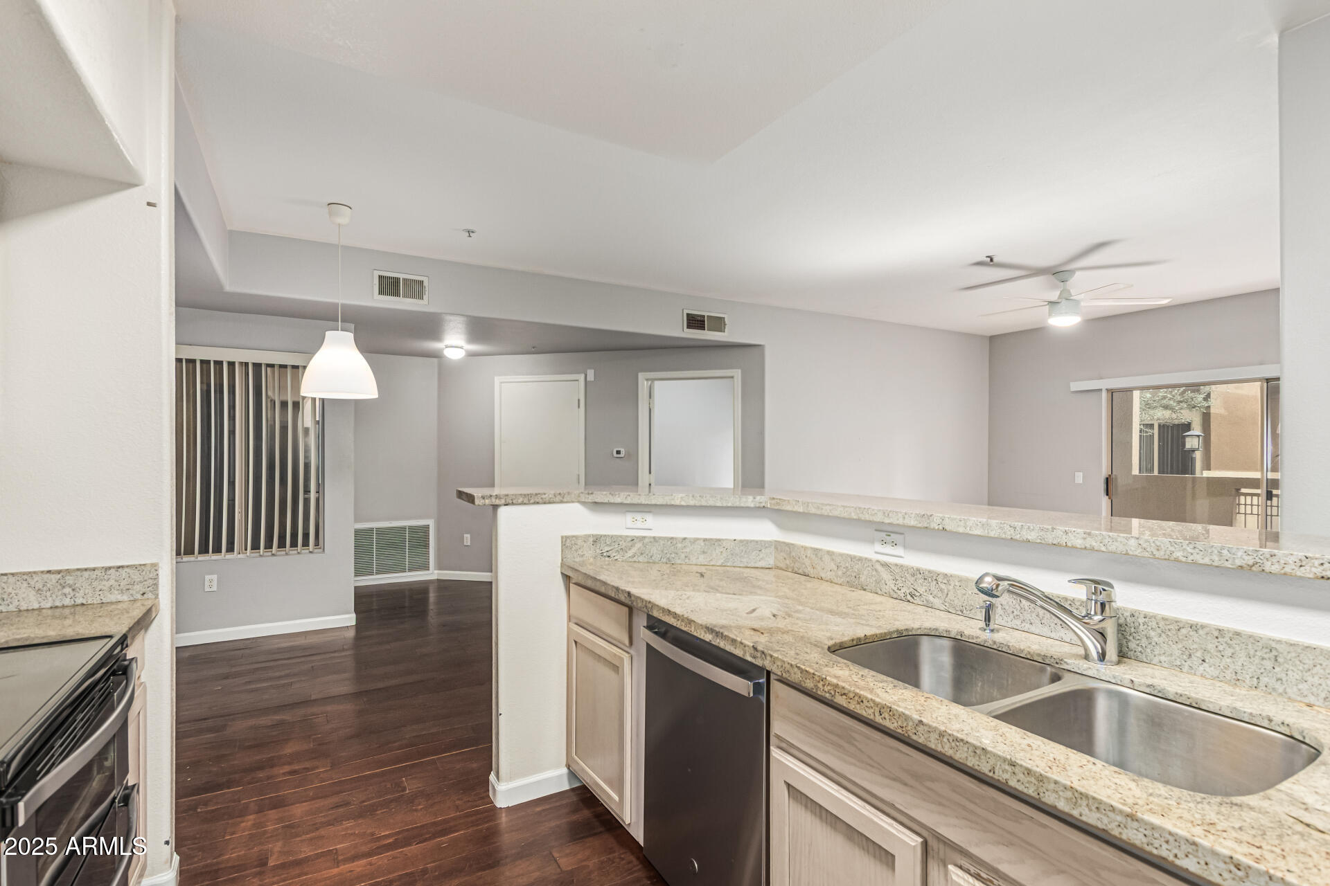 4644 N 22ND Street 1160