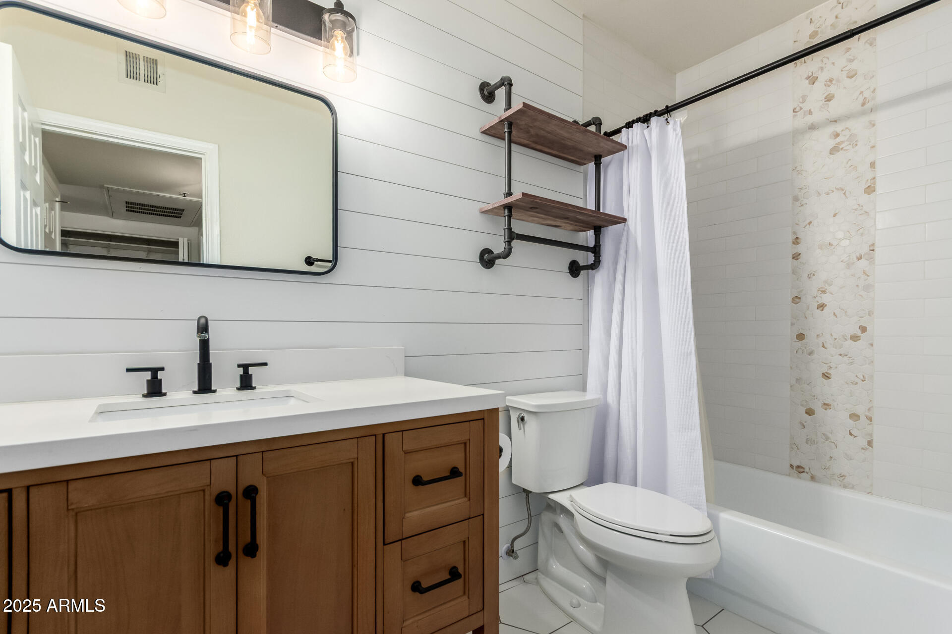 4925 E DESERT COVE Avenue, 210