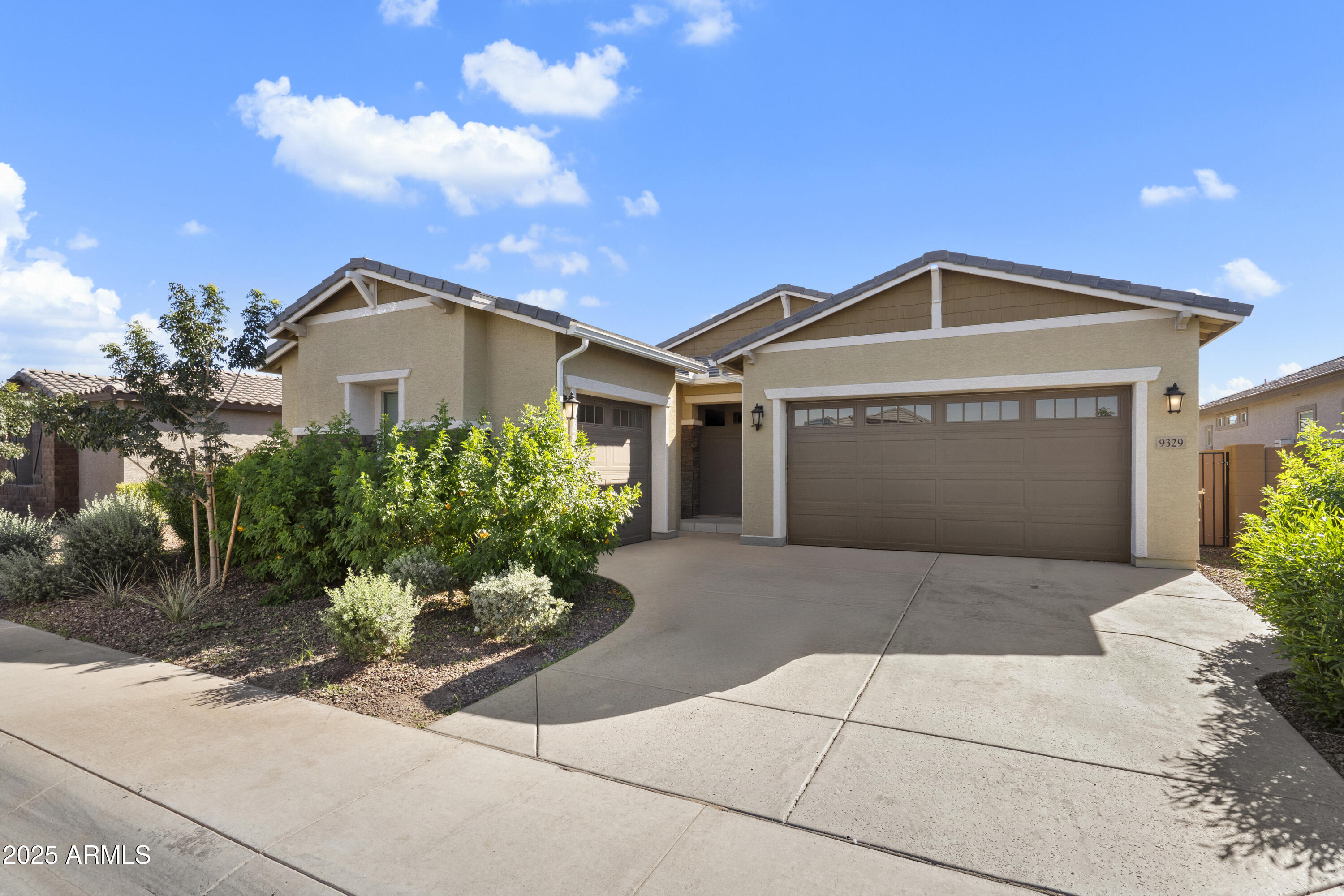 9329 W SELLS Drive