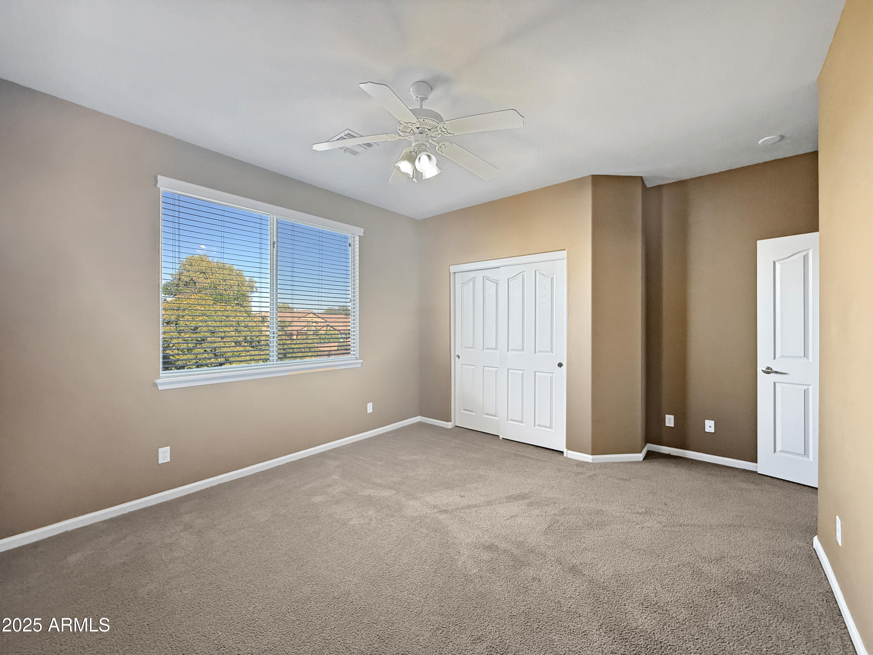 4550 E ROY ROGERS Road