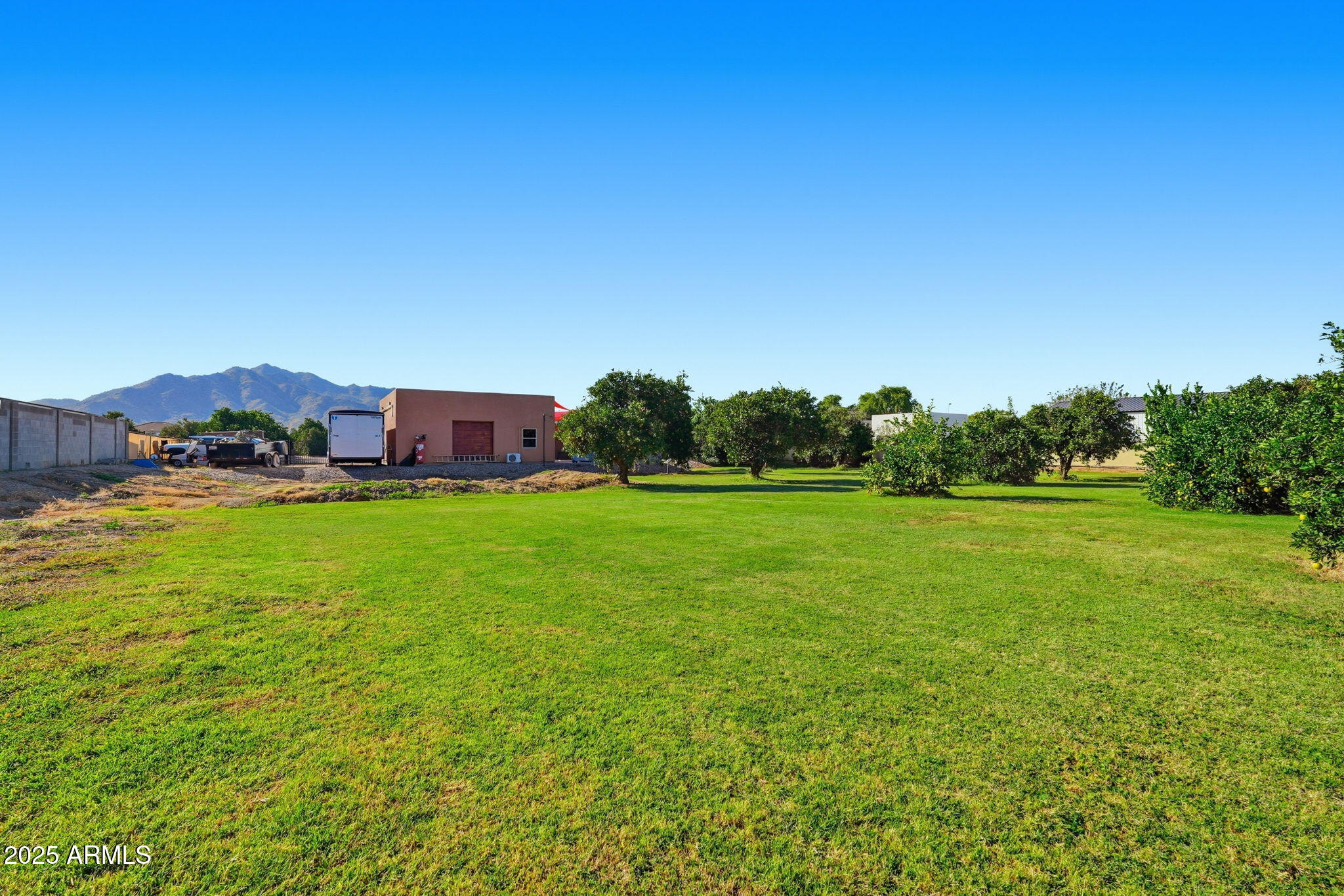 17244 E CHESTNUT Drive