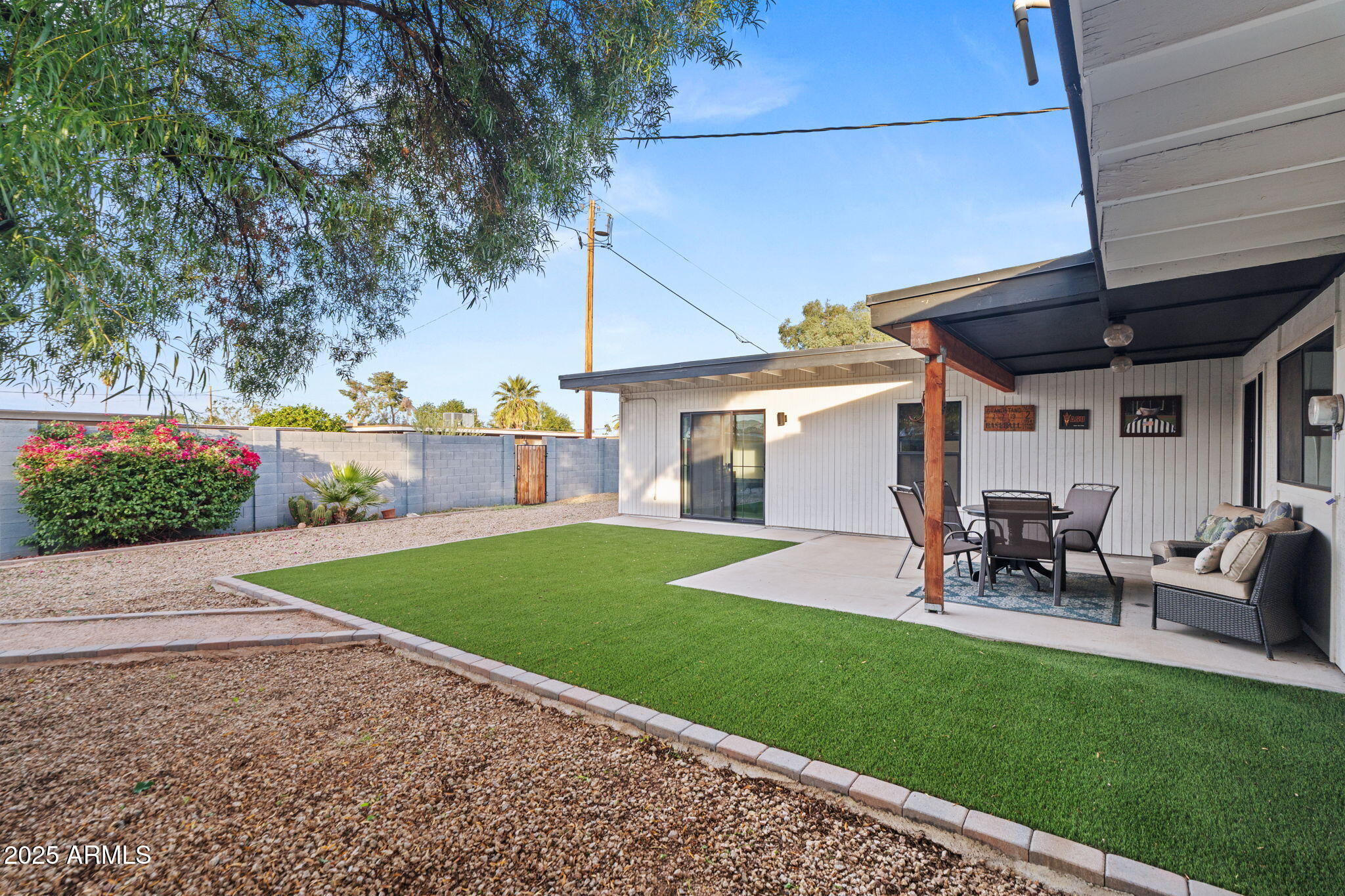 3732 E Altadena Avenue