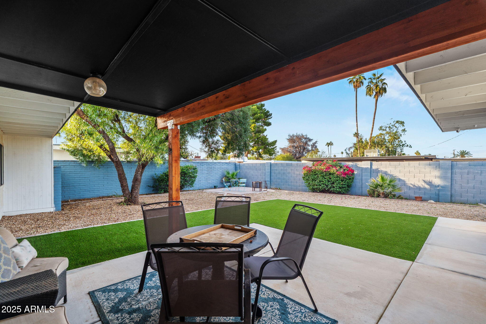 3732 E Altadena Avenue