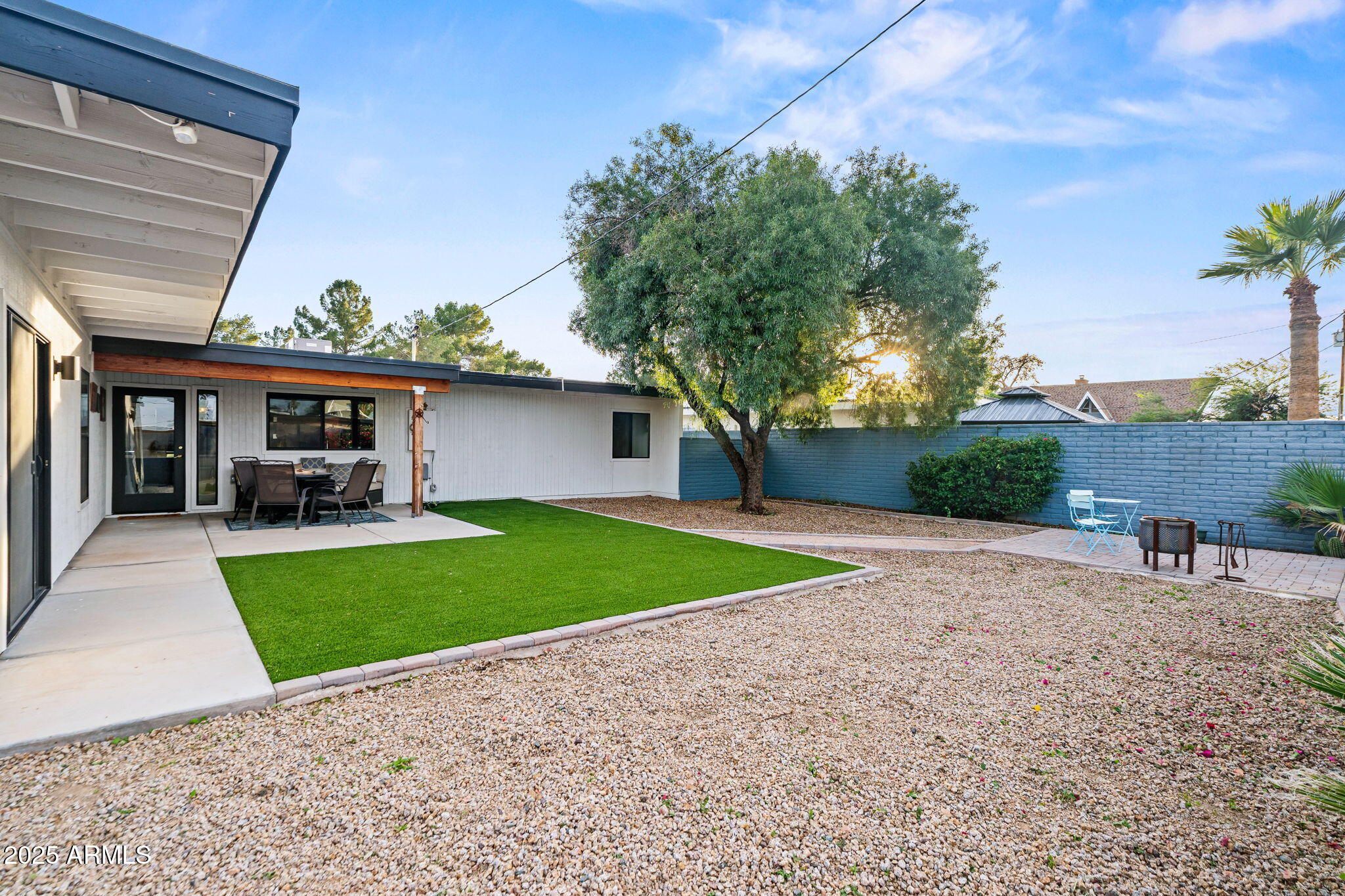 3732 E Altadena Avenue