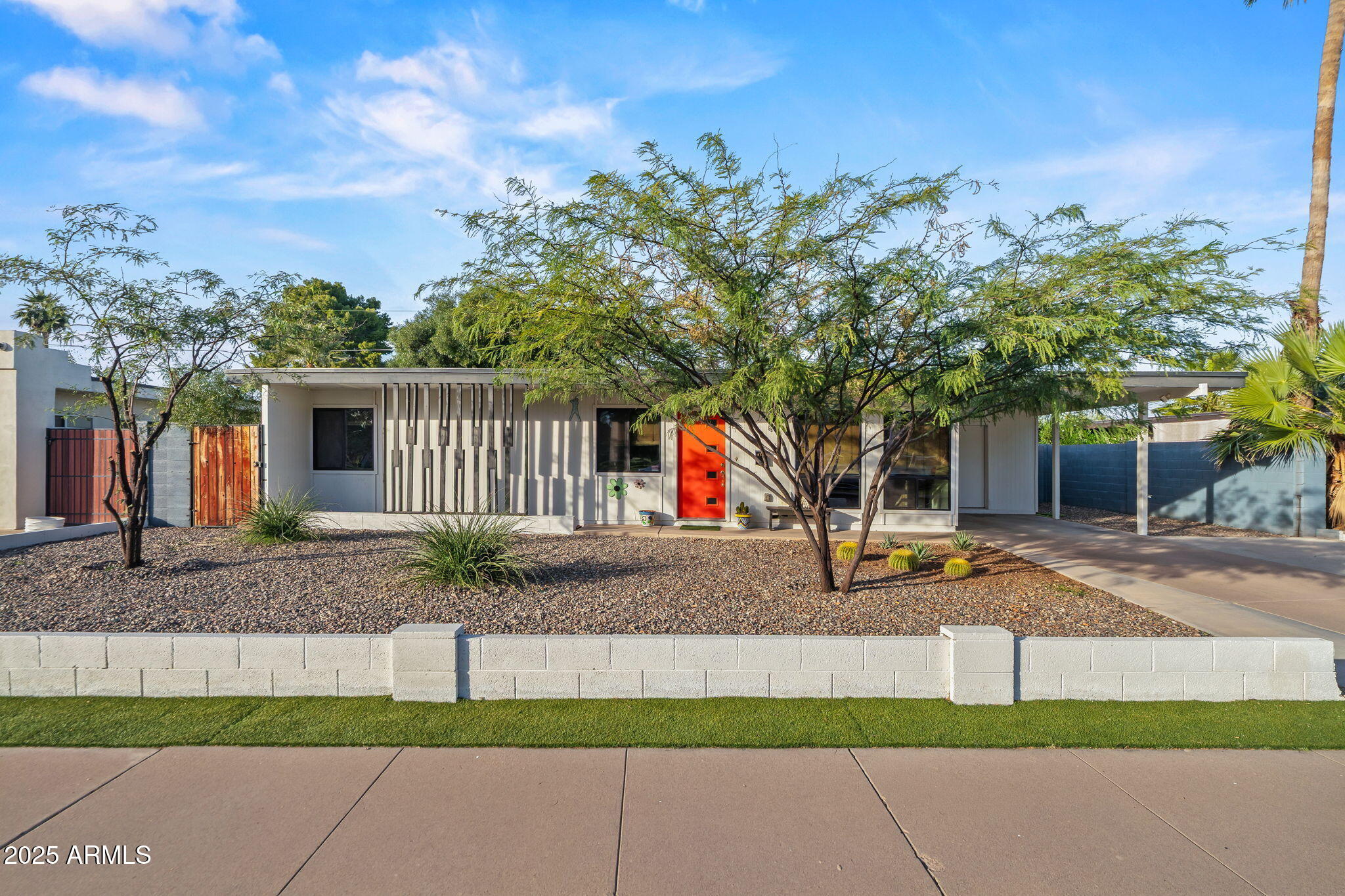 3732 E Altadena Avenue