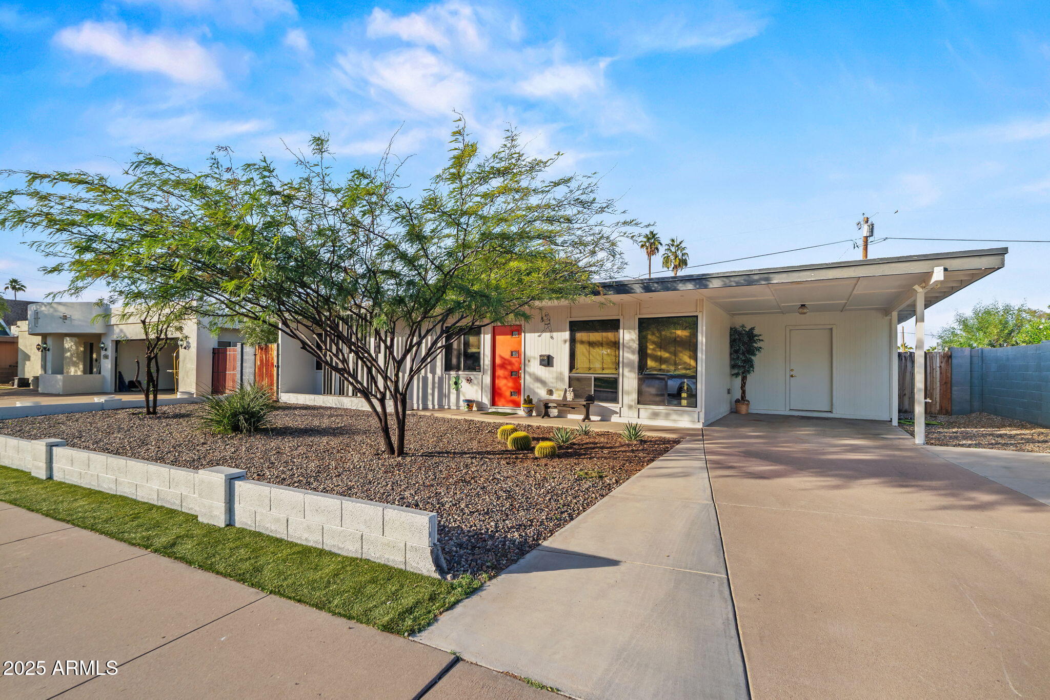 3732 E Altadena Avenue