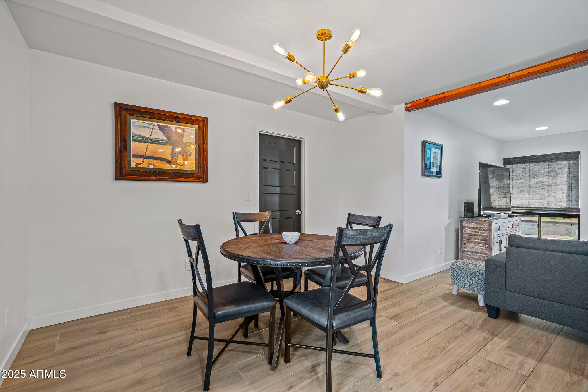 3732 E Altadena Avenue