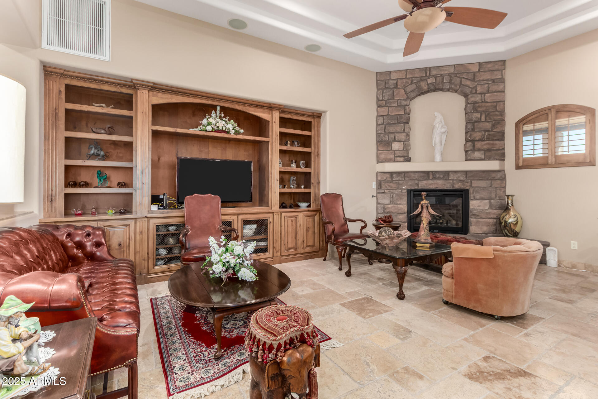 19831 W CLARENDON Avenue