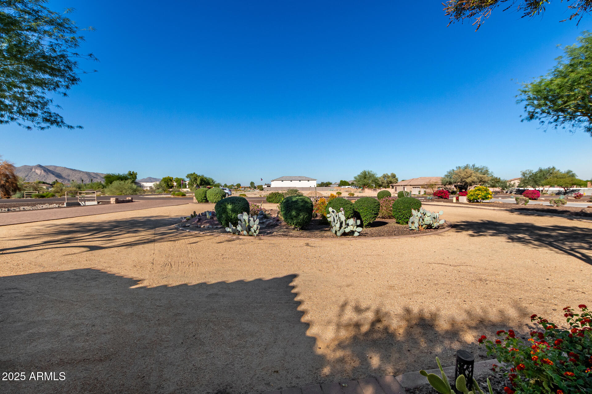 19831 W CLARENDON Avenue