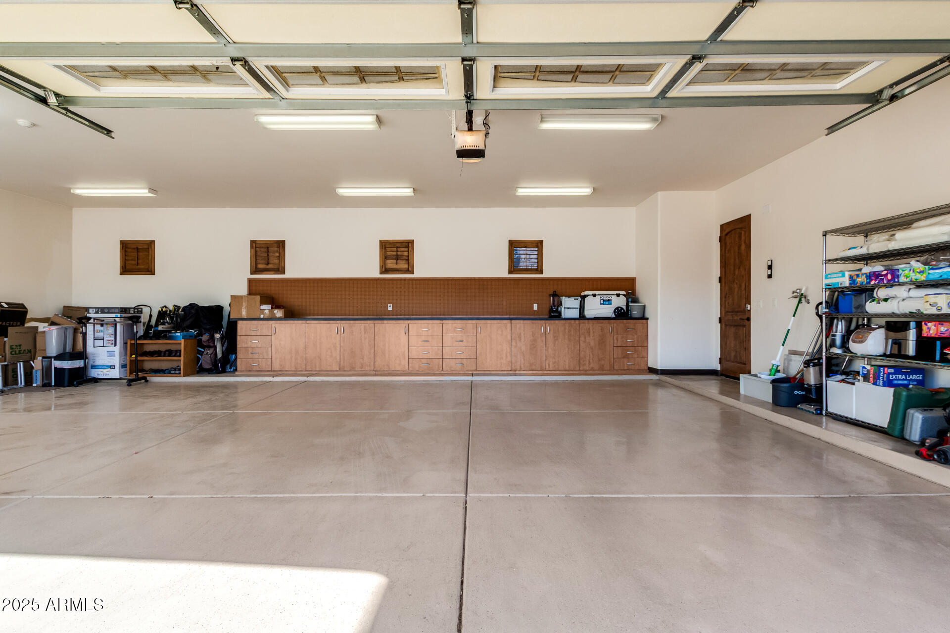 19831 W CLARENDON Avenue