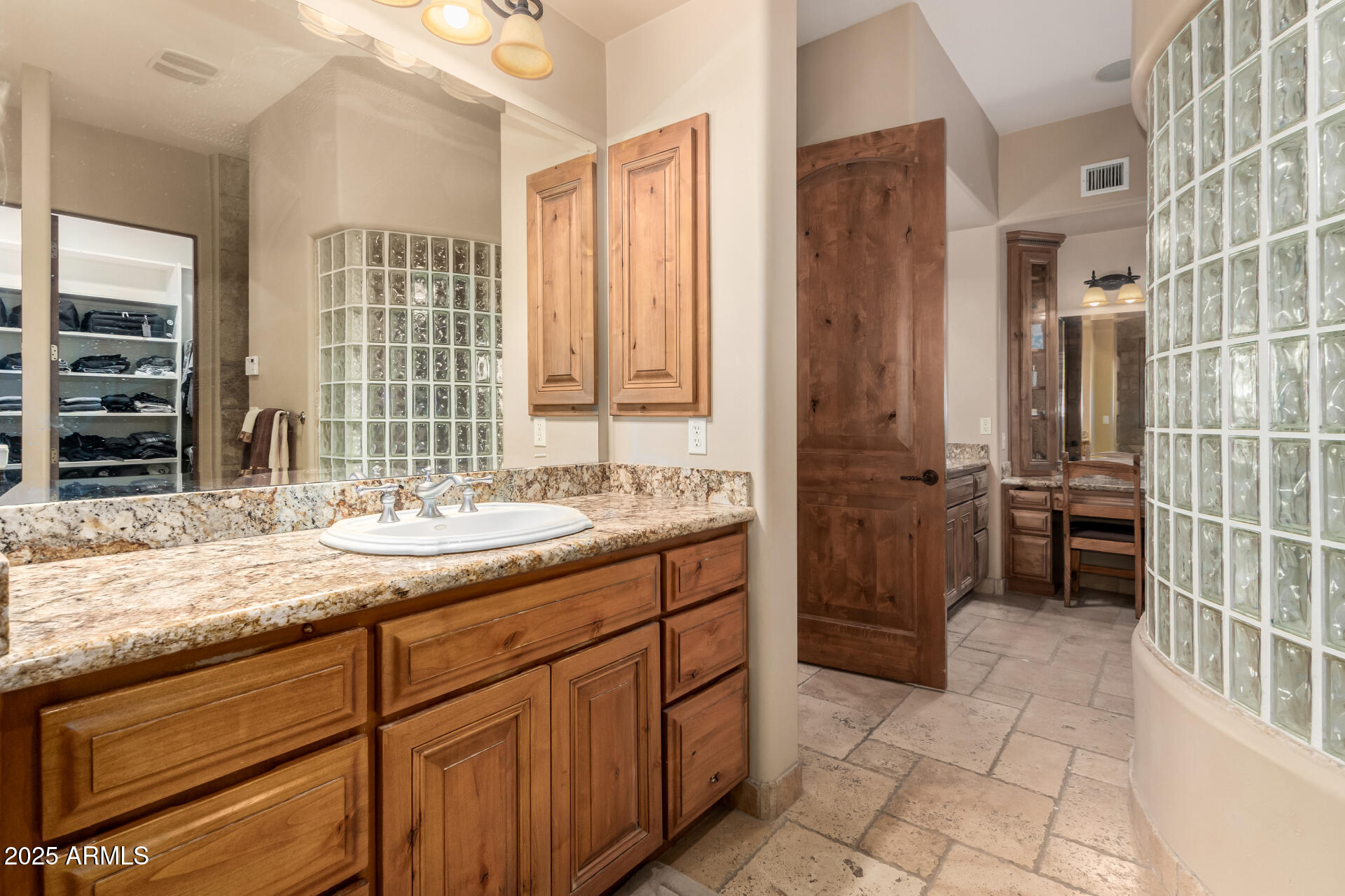 19831 W CLARENDON Avenue