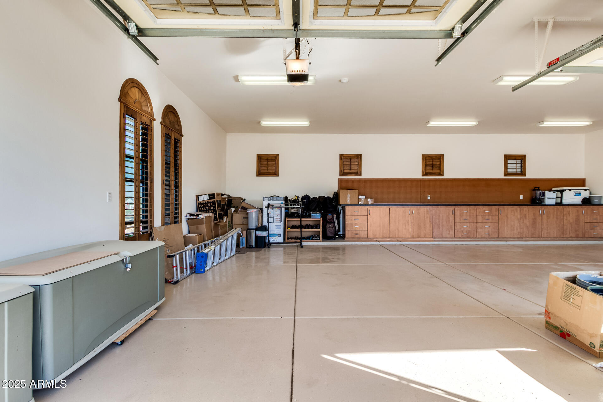 19831 W CLARENDON Avenue