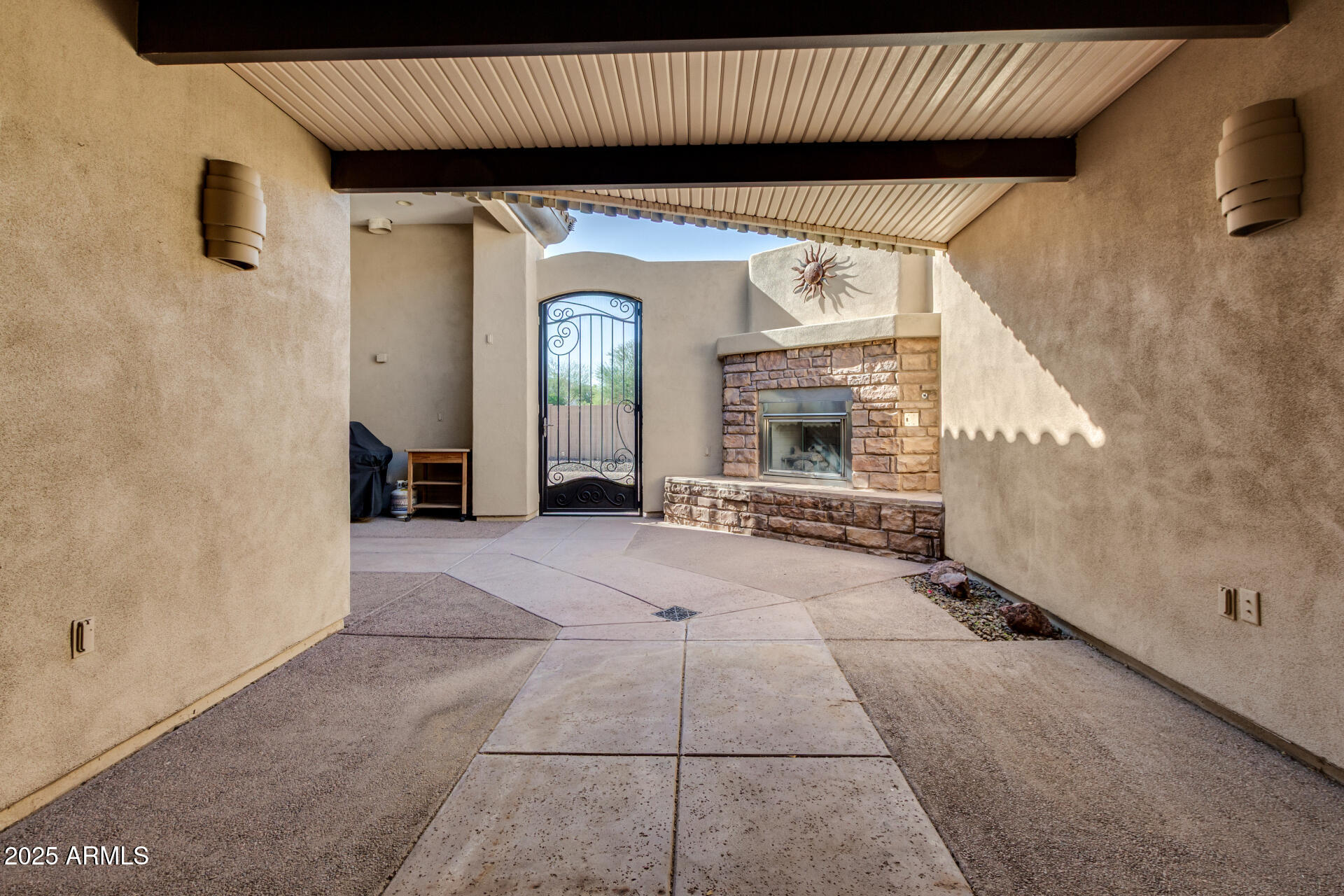 19831 W CLARENDON Avenue