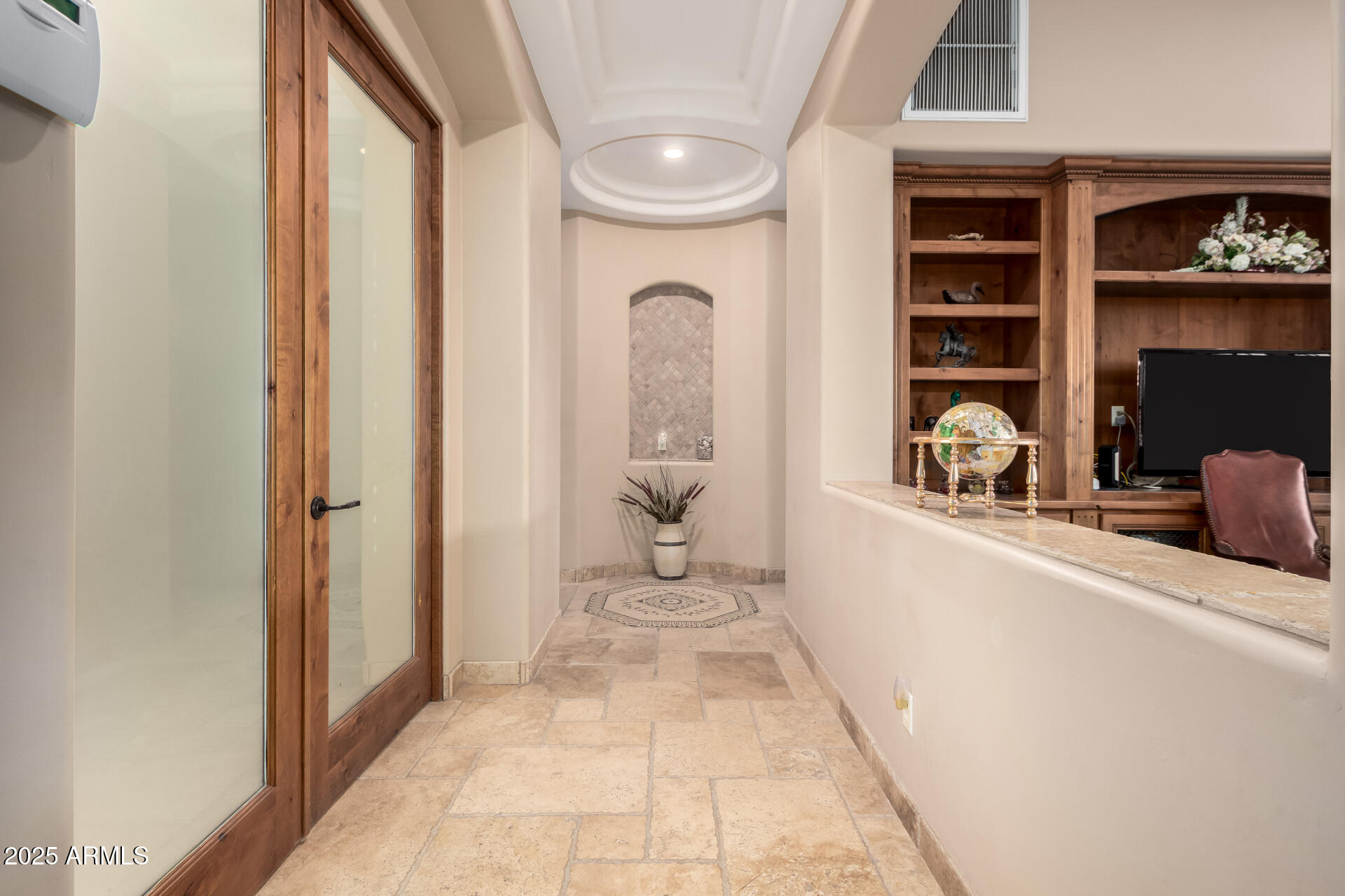 19831 W CLARENDON Avenue