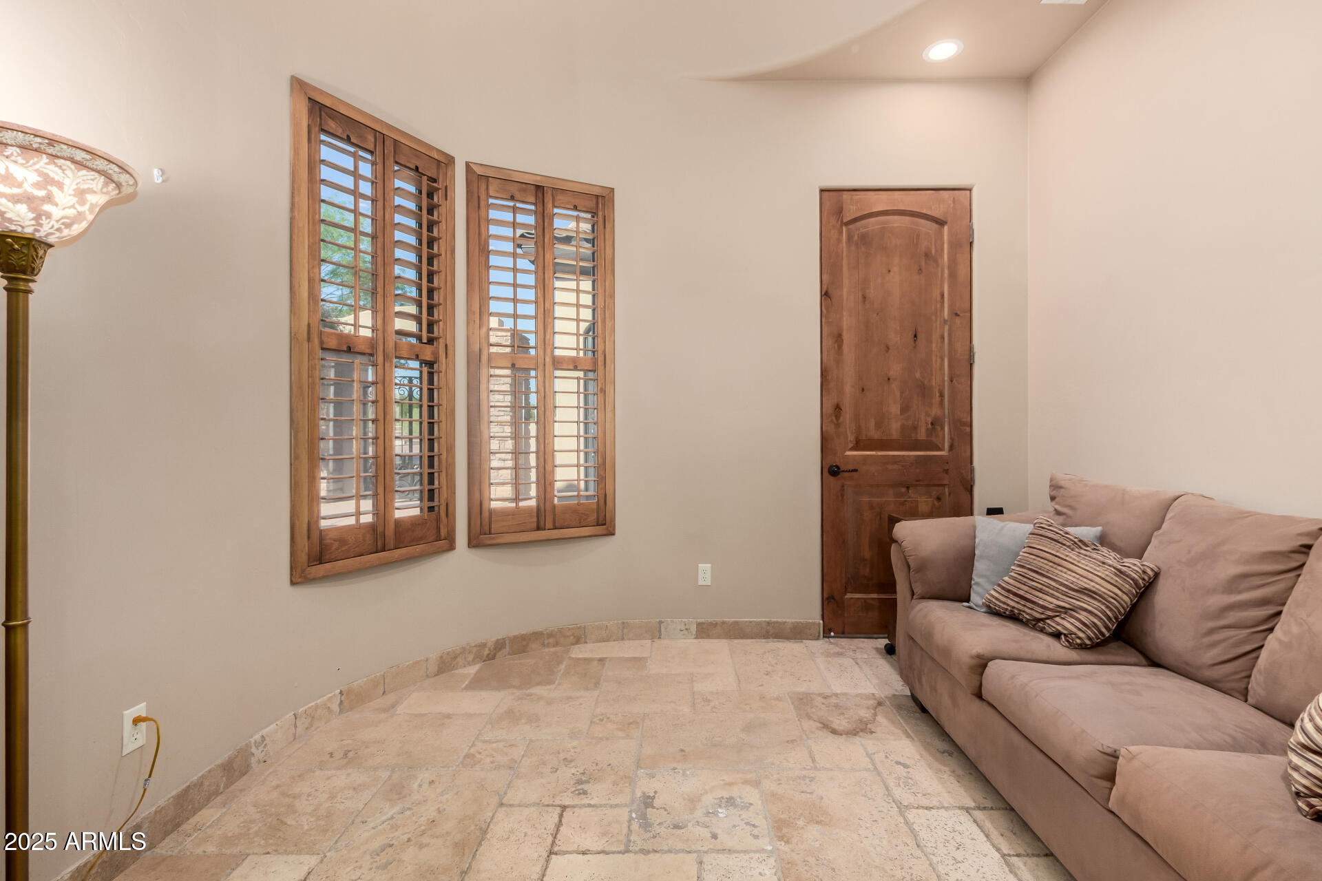 19831 W CLARENDON Avenue