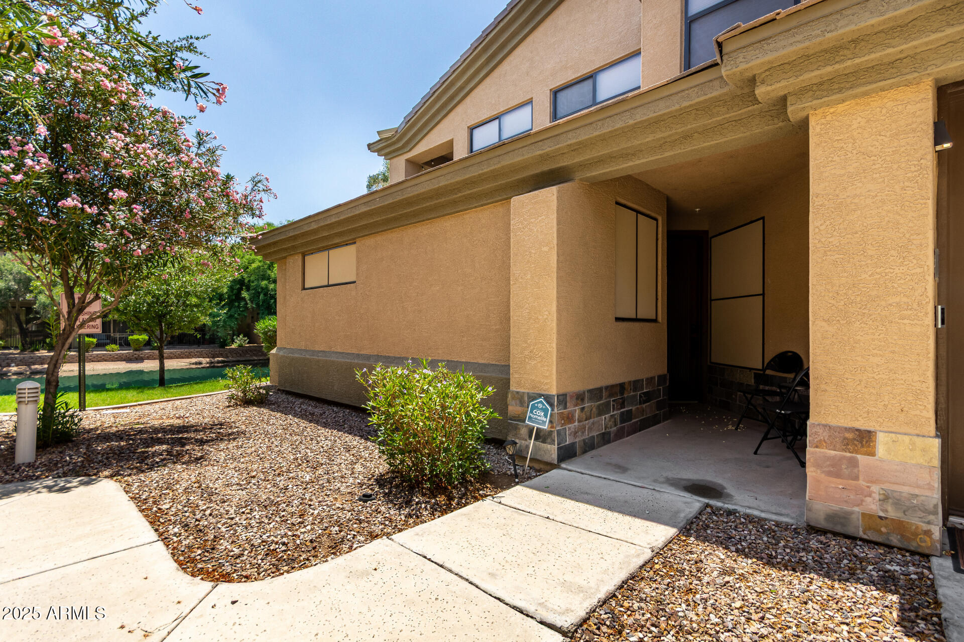 705 W QUEEN CREEK Road 1031