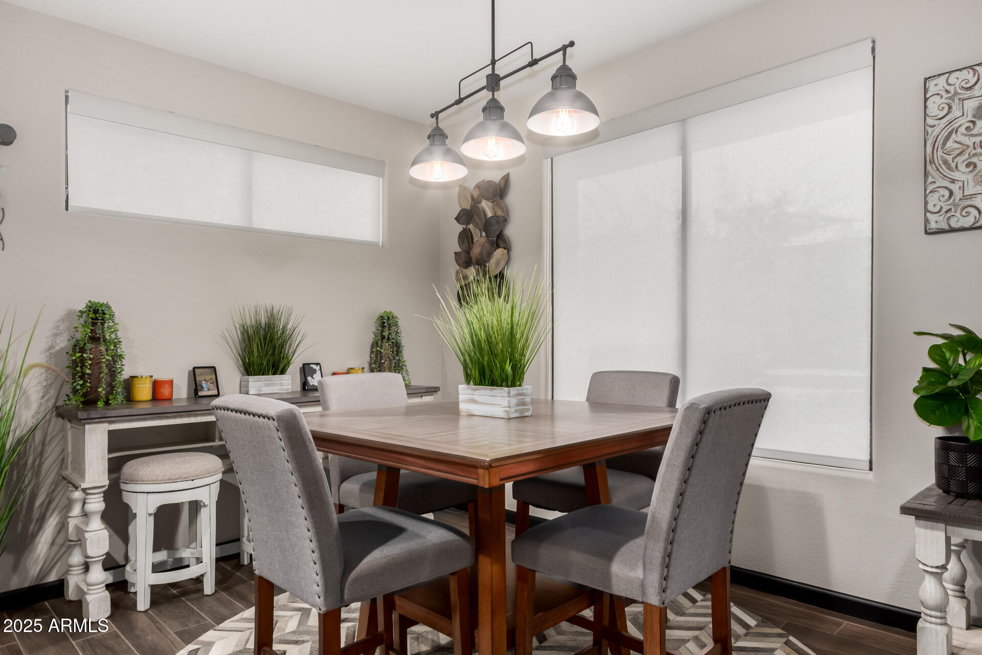 705 W QUEEN CREEK Road 1031