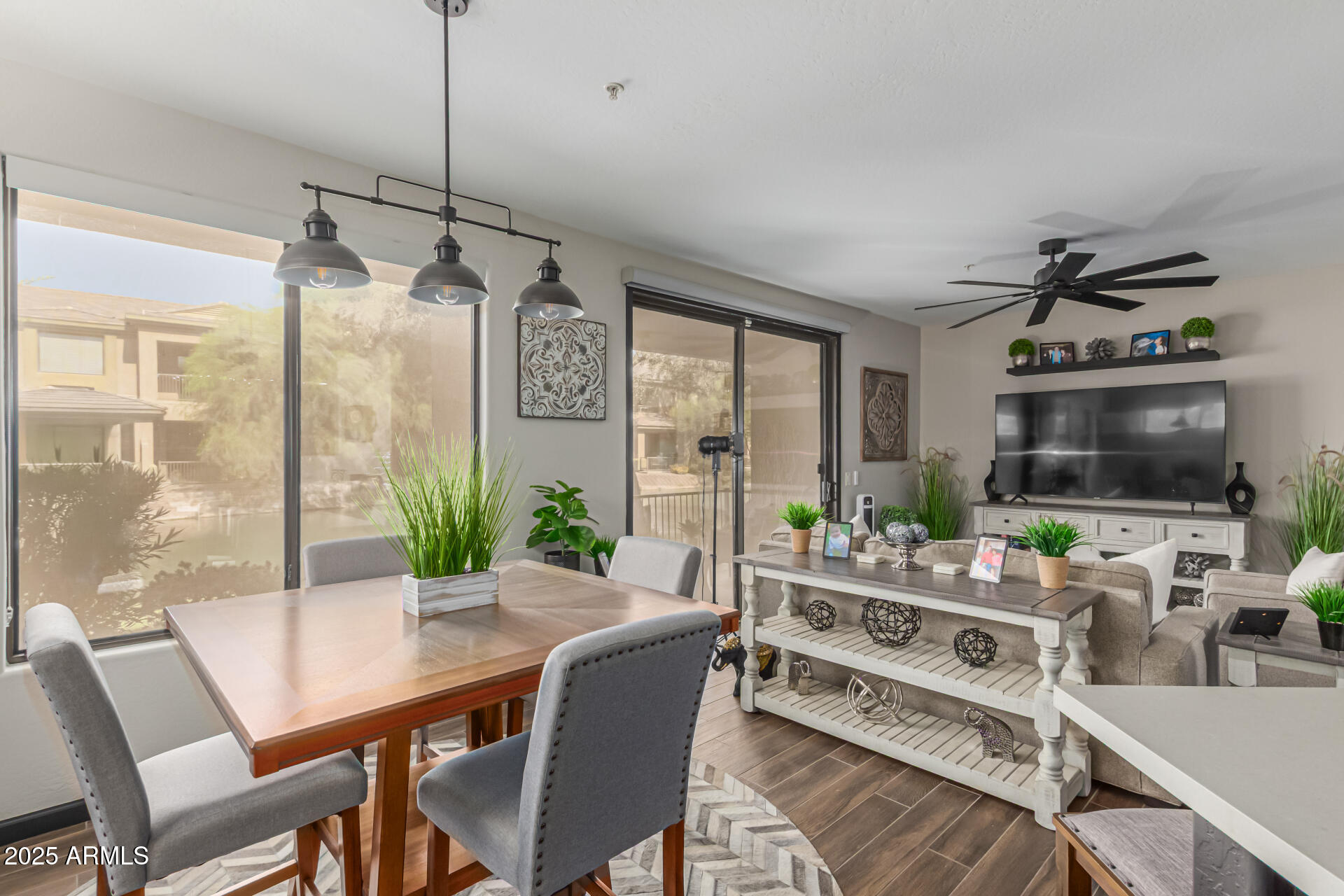 705 W QUEEN CREEK Road 1031