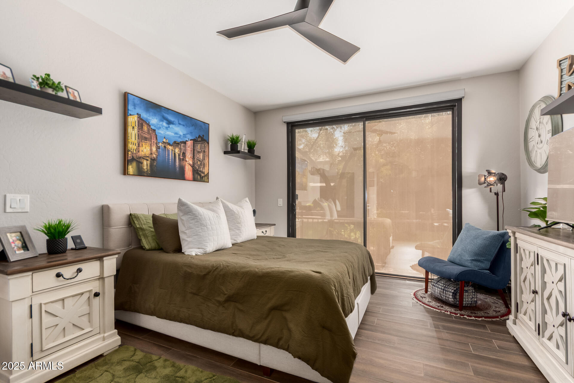 705 W QUEEN CREEK Road 1031