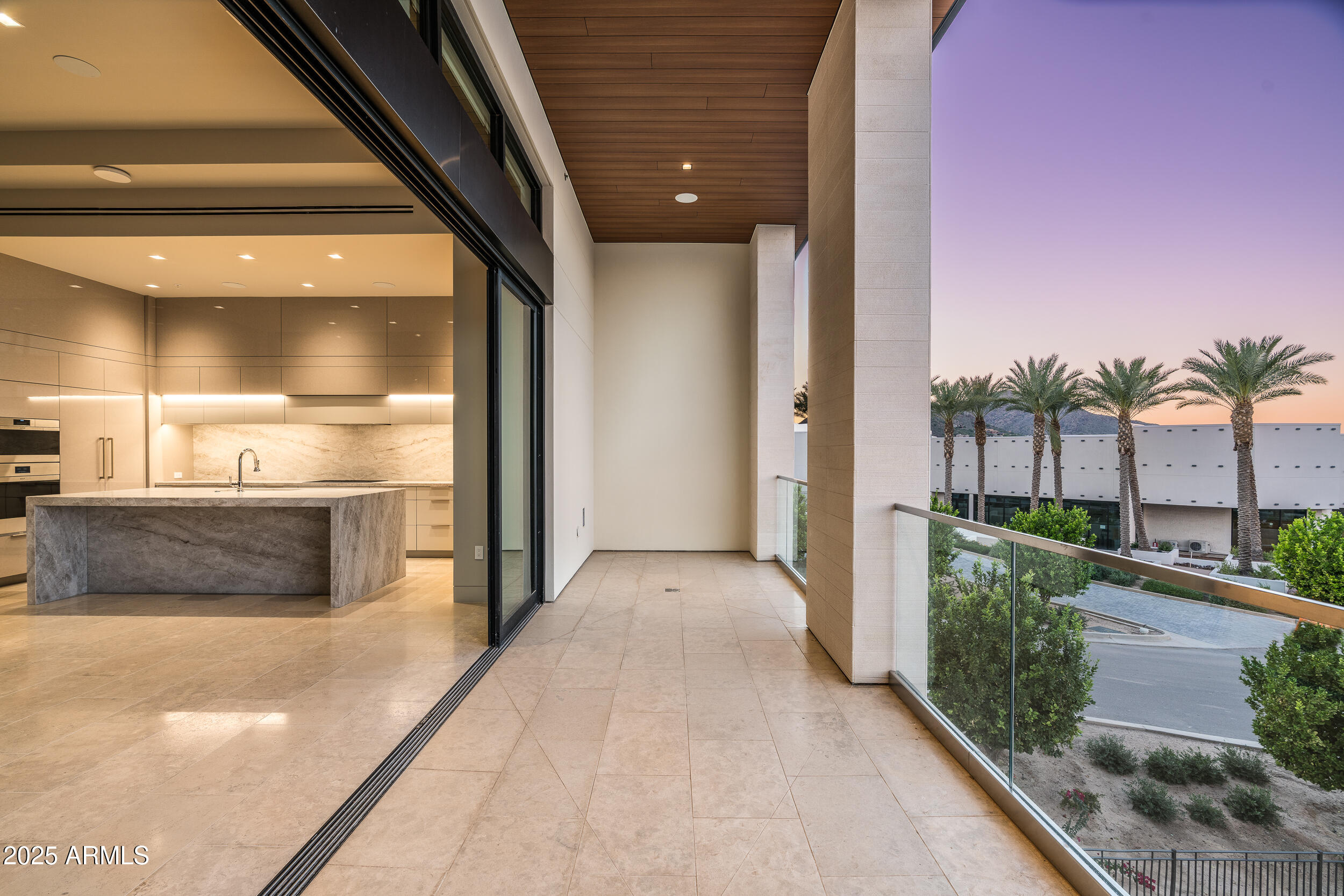 6587 N PALMERAIE Boulevard 3010