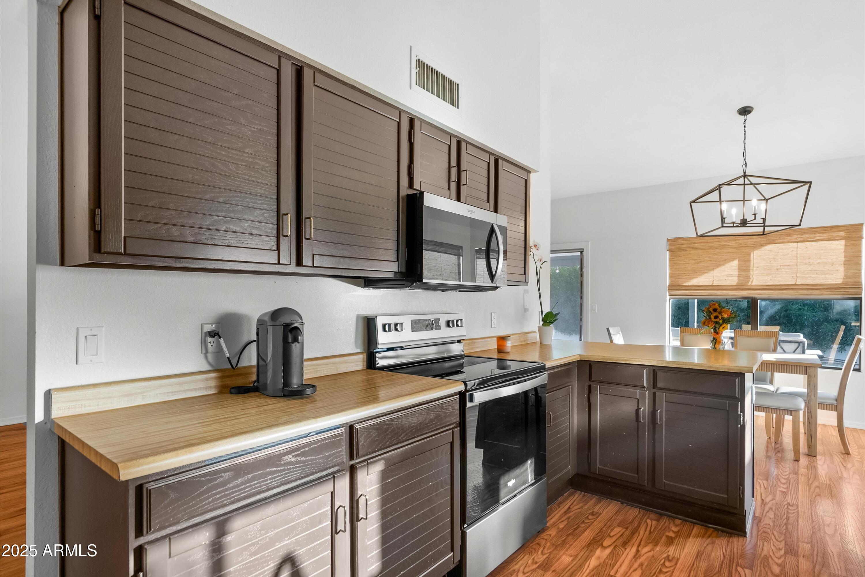 3925 E MONTE CRISTO Avenue