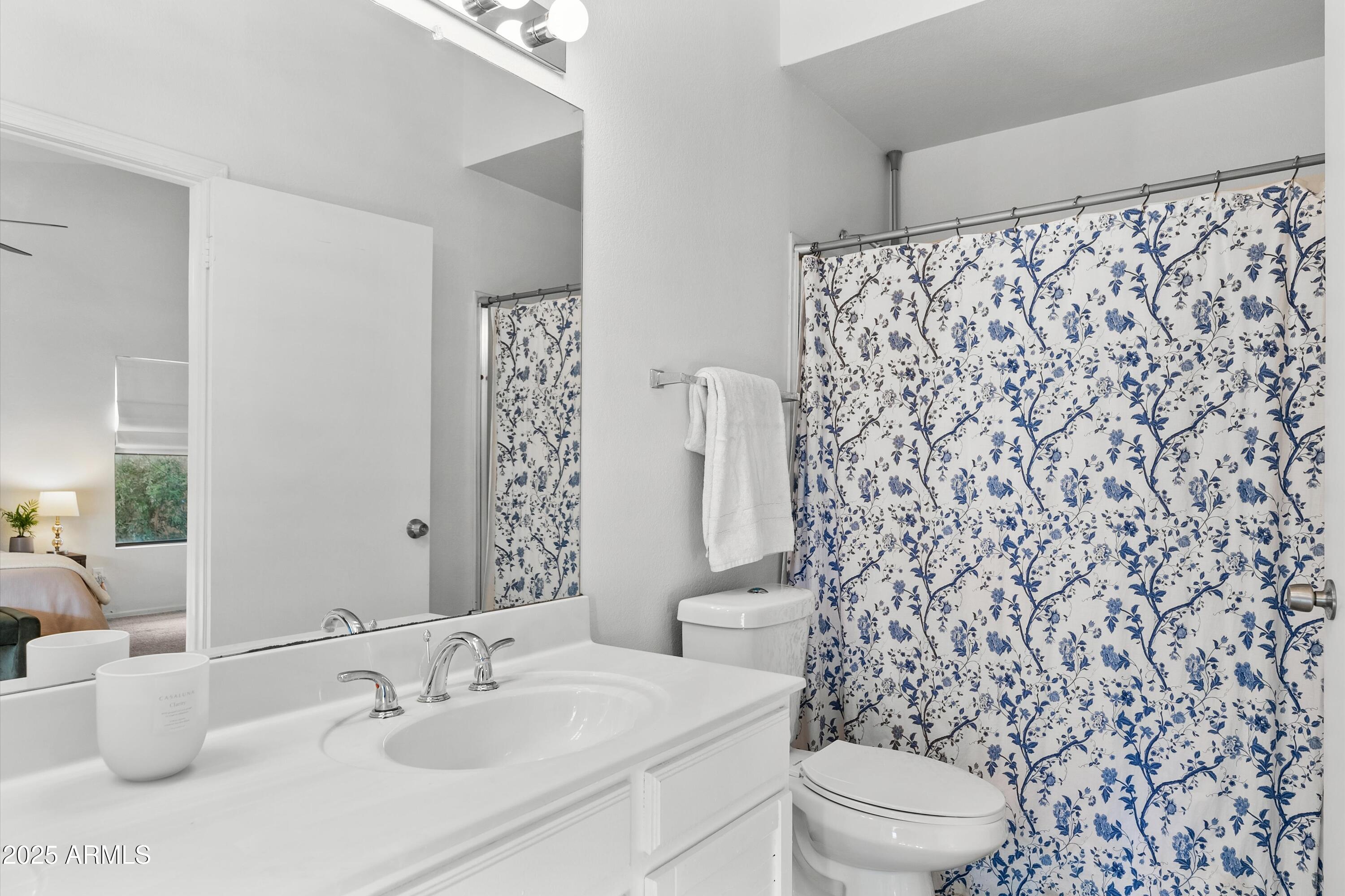 3925 E MONTE CRISTO Avenue