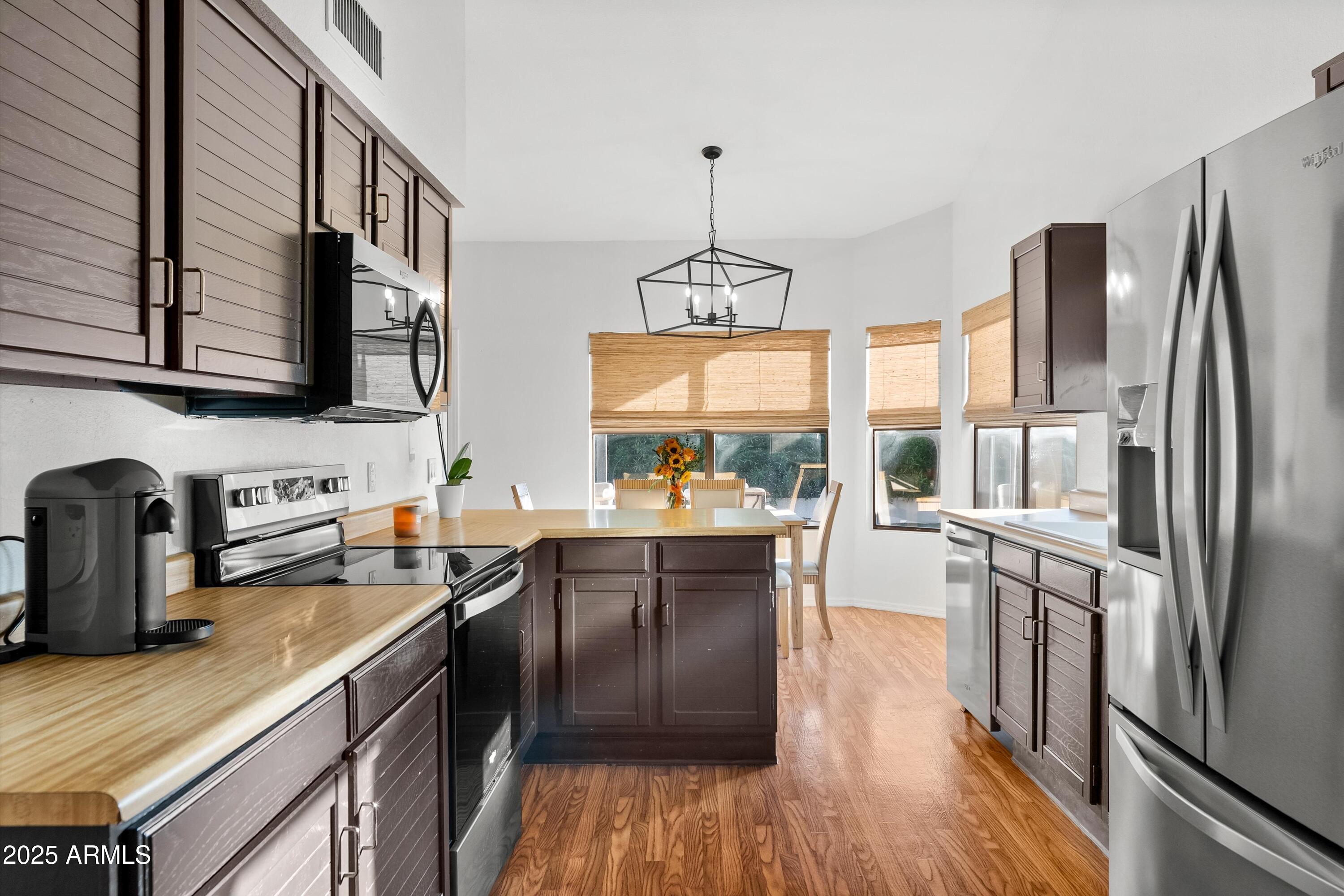 3925 E MONTE CRISTO Avenue