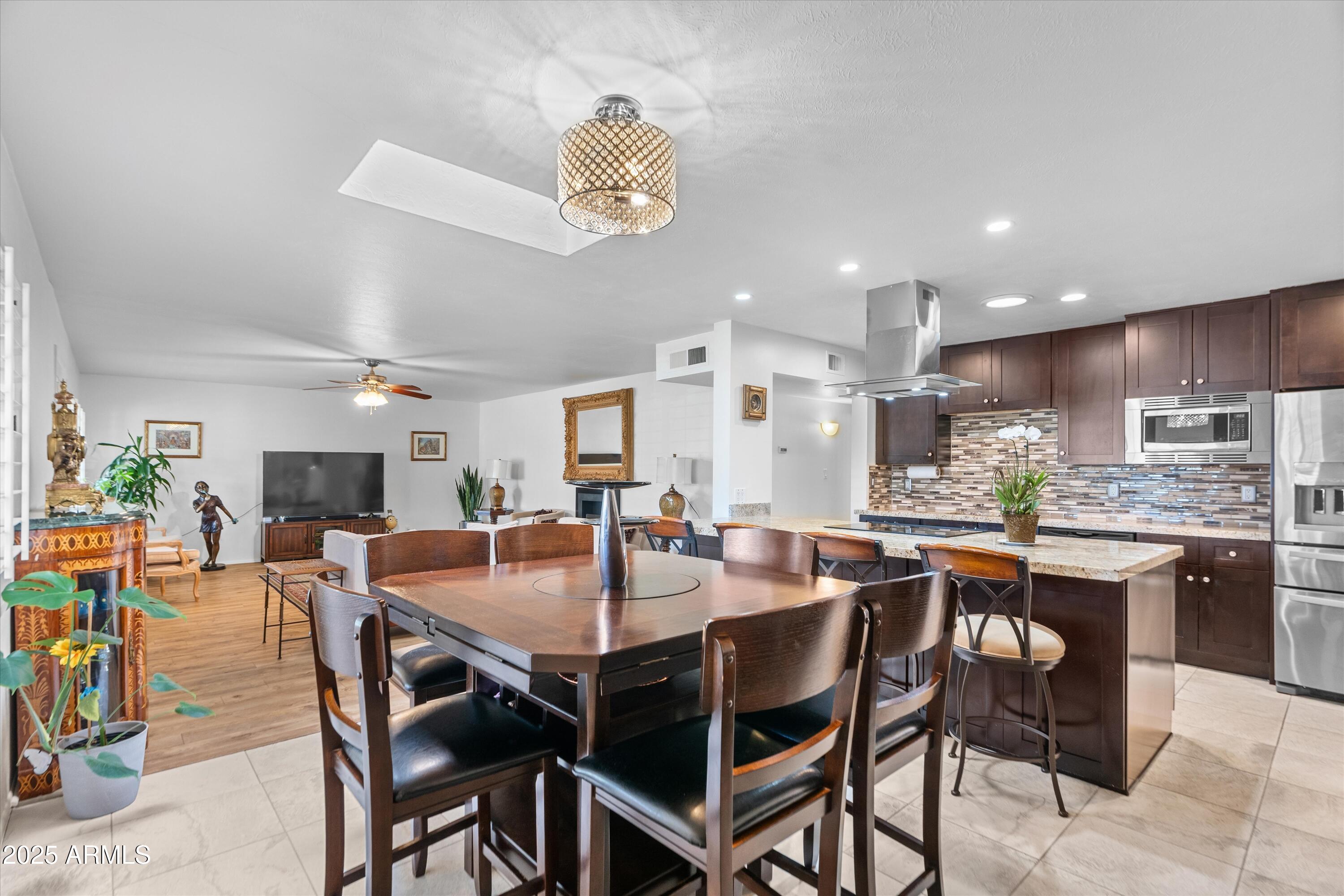 8407 E RANCHO VISTA Drive