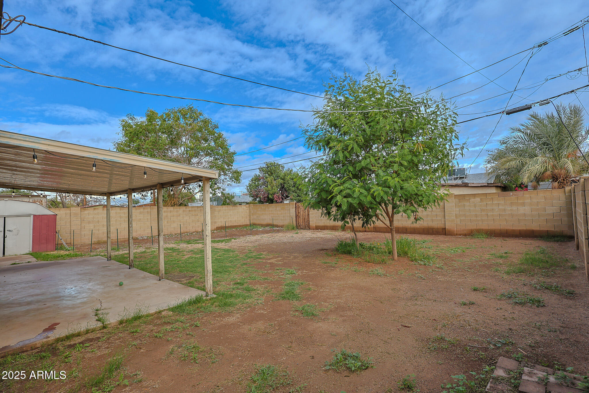 3018 W LAWRENCE Lane