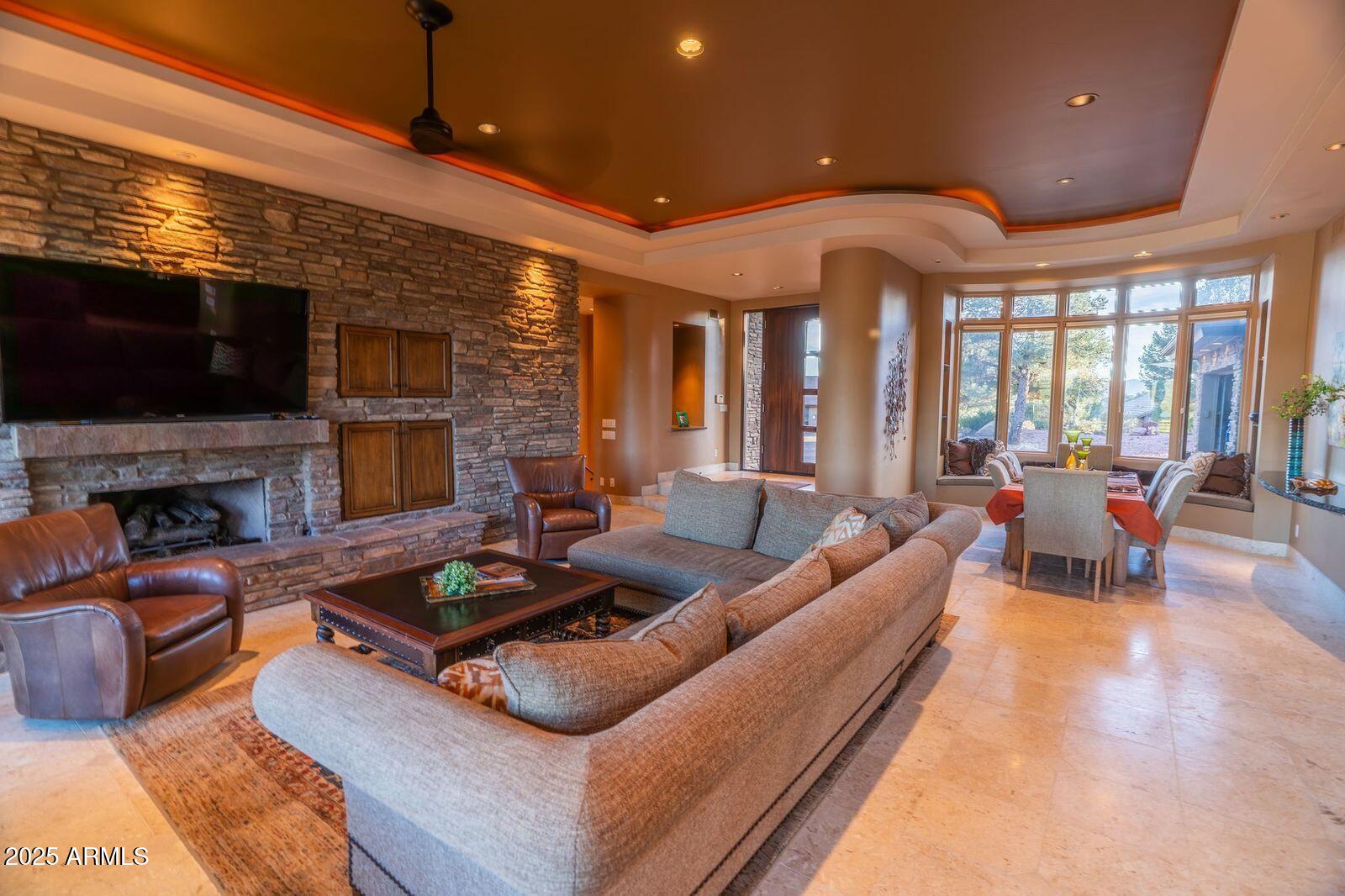 2702 E WILD ROSE Circle