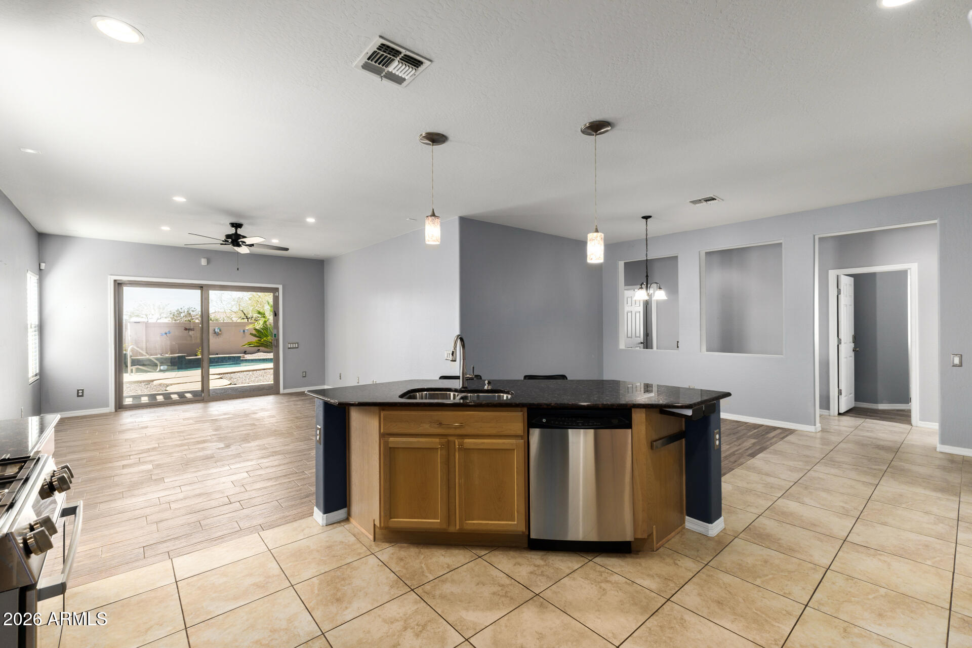 4620 S HASSETT