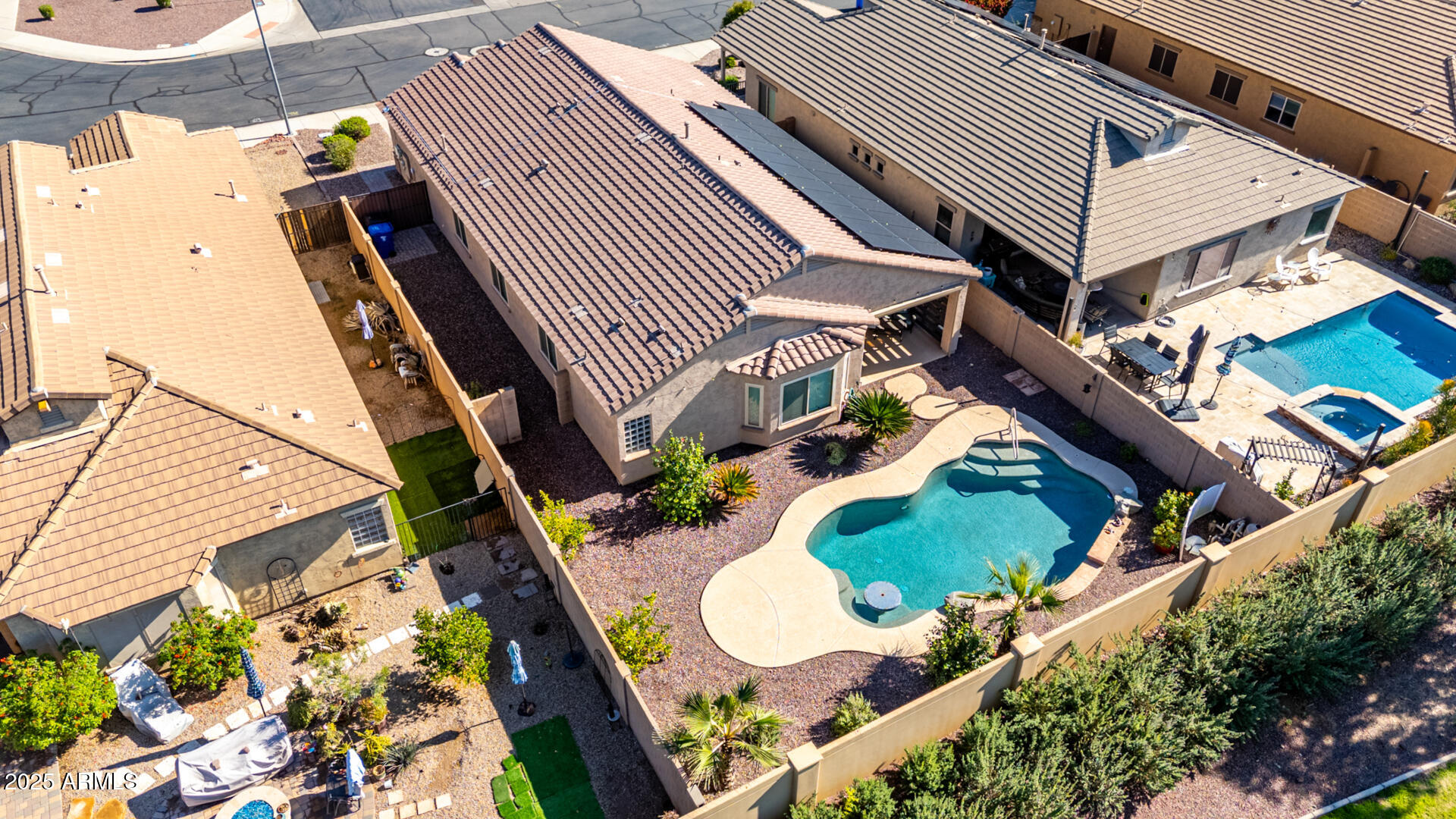 4620 S HASSETT