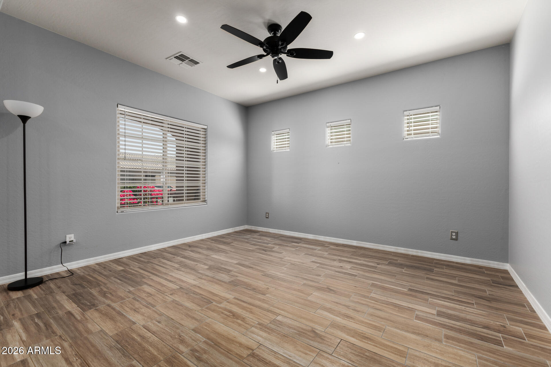 4620 S HASSETT