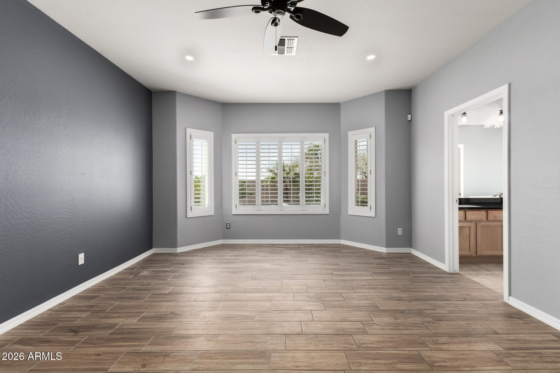 4620 S HASSETT