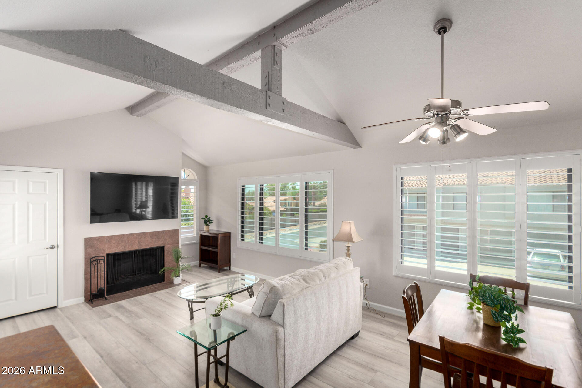 10115 E MOUNTAIN VIEW Road 2105