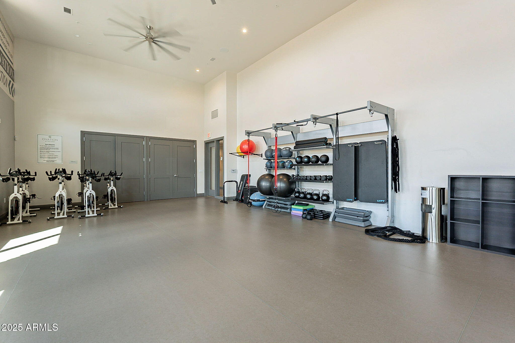 1476 W SONOQUI Boulevard