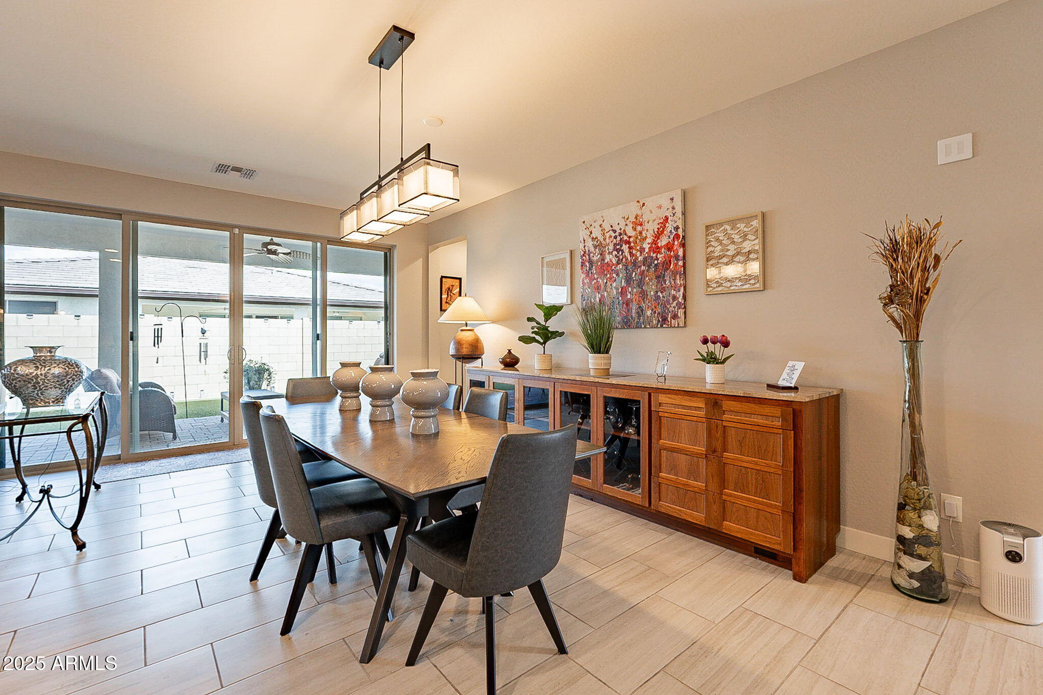 1476 W SONOQUI Boulevard