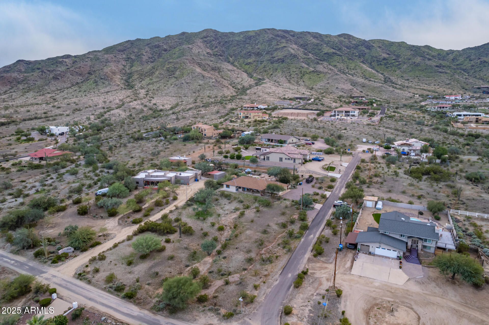 2535 W SUNRISE Drive