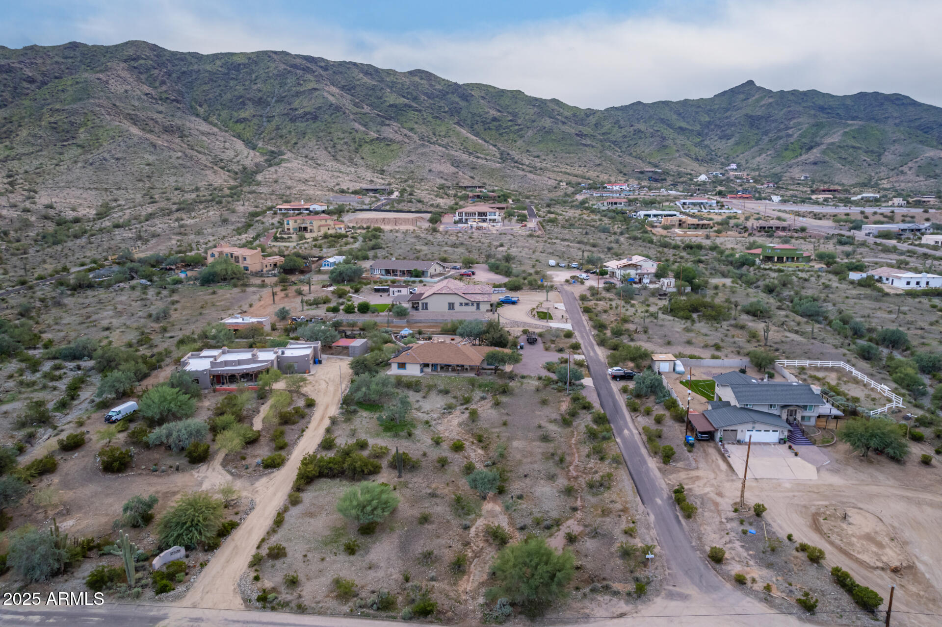 2535 W SUNRISE Drive