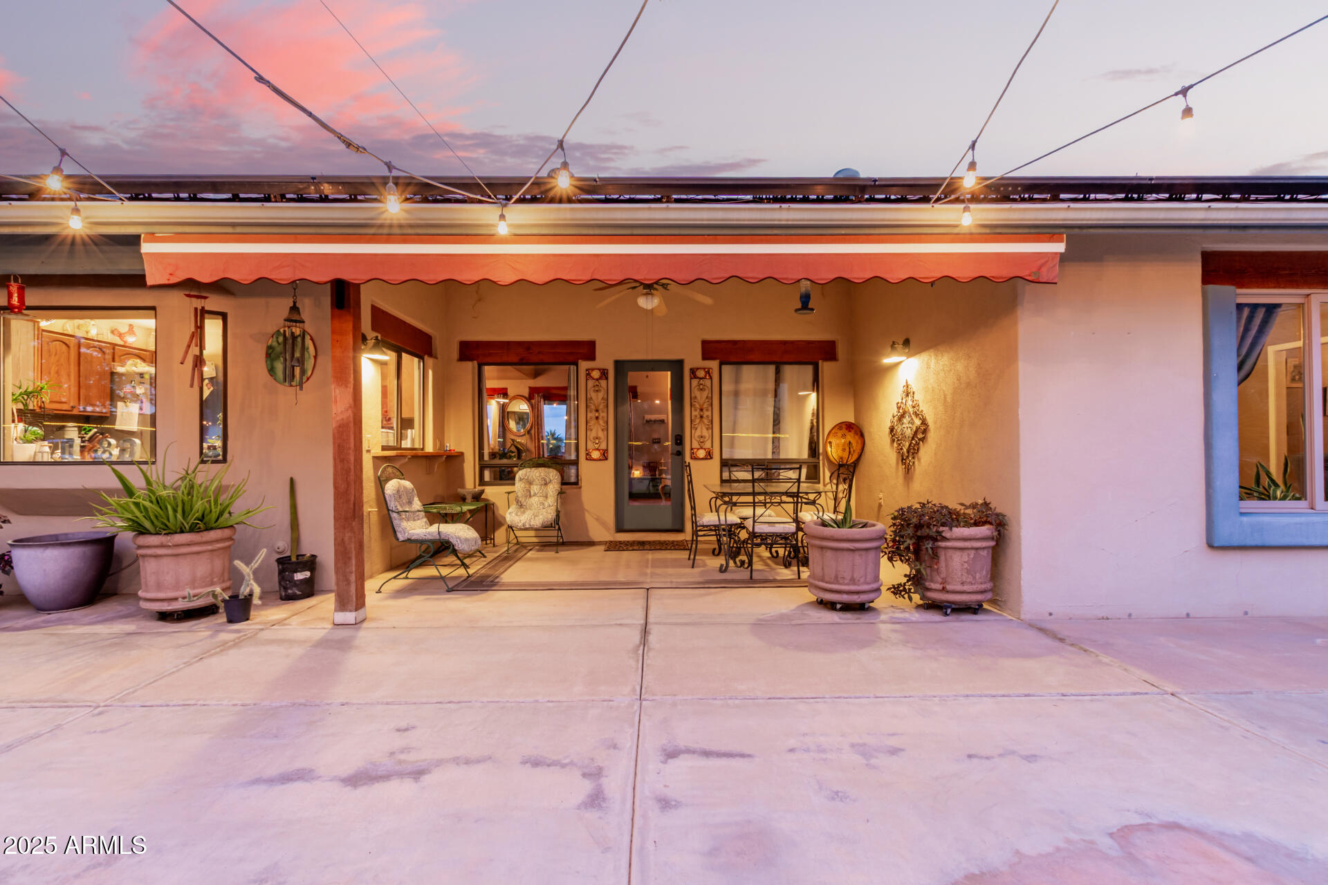 2535 W SUNRISE Drive