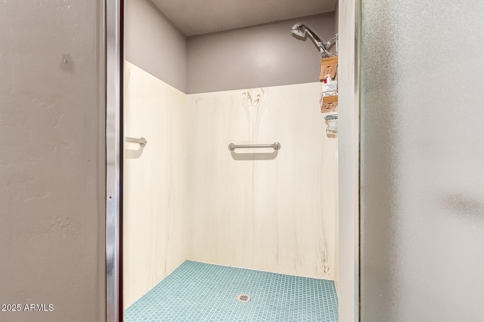 2535 W SUNRISE Drive