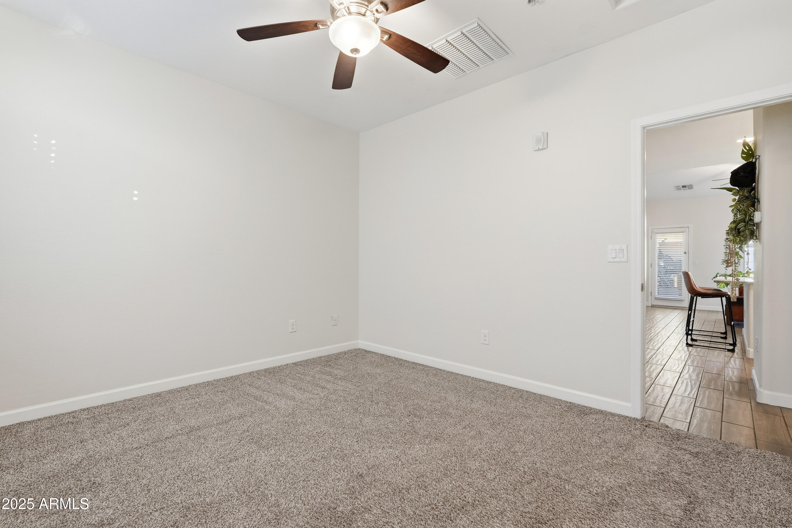 240 W JUNIPER Avenue 1220