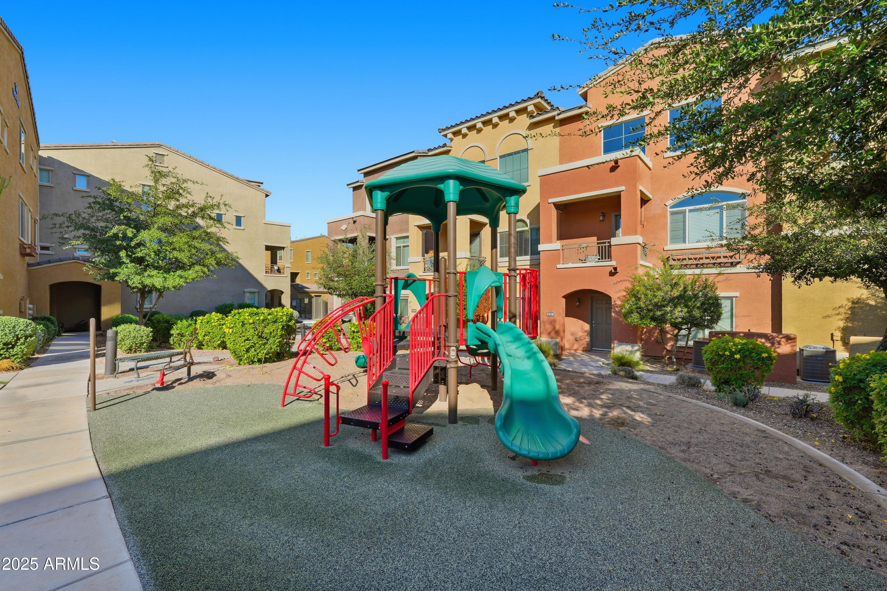 240 W JUNIPER Avenue 1220