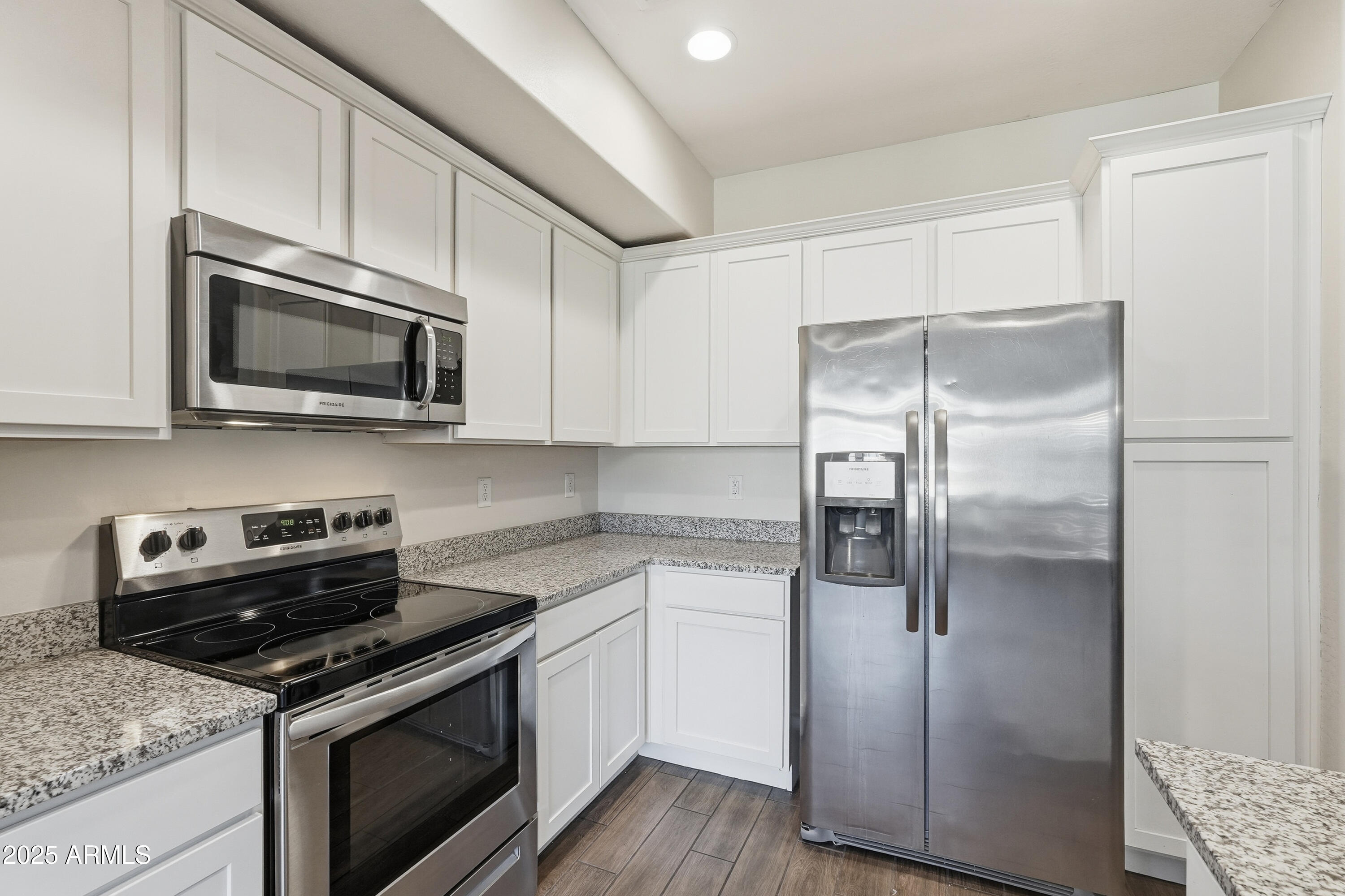 240 W JUNIPER Avenue 1220