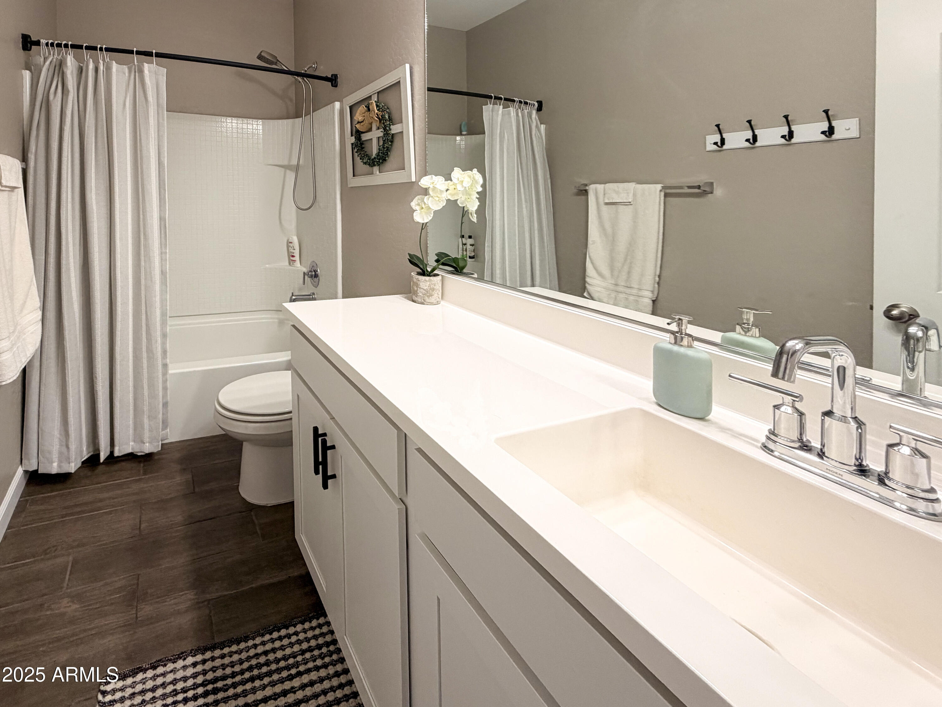 8442 W MILLERTON Way