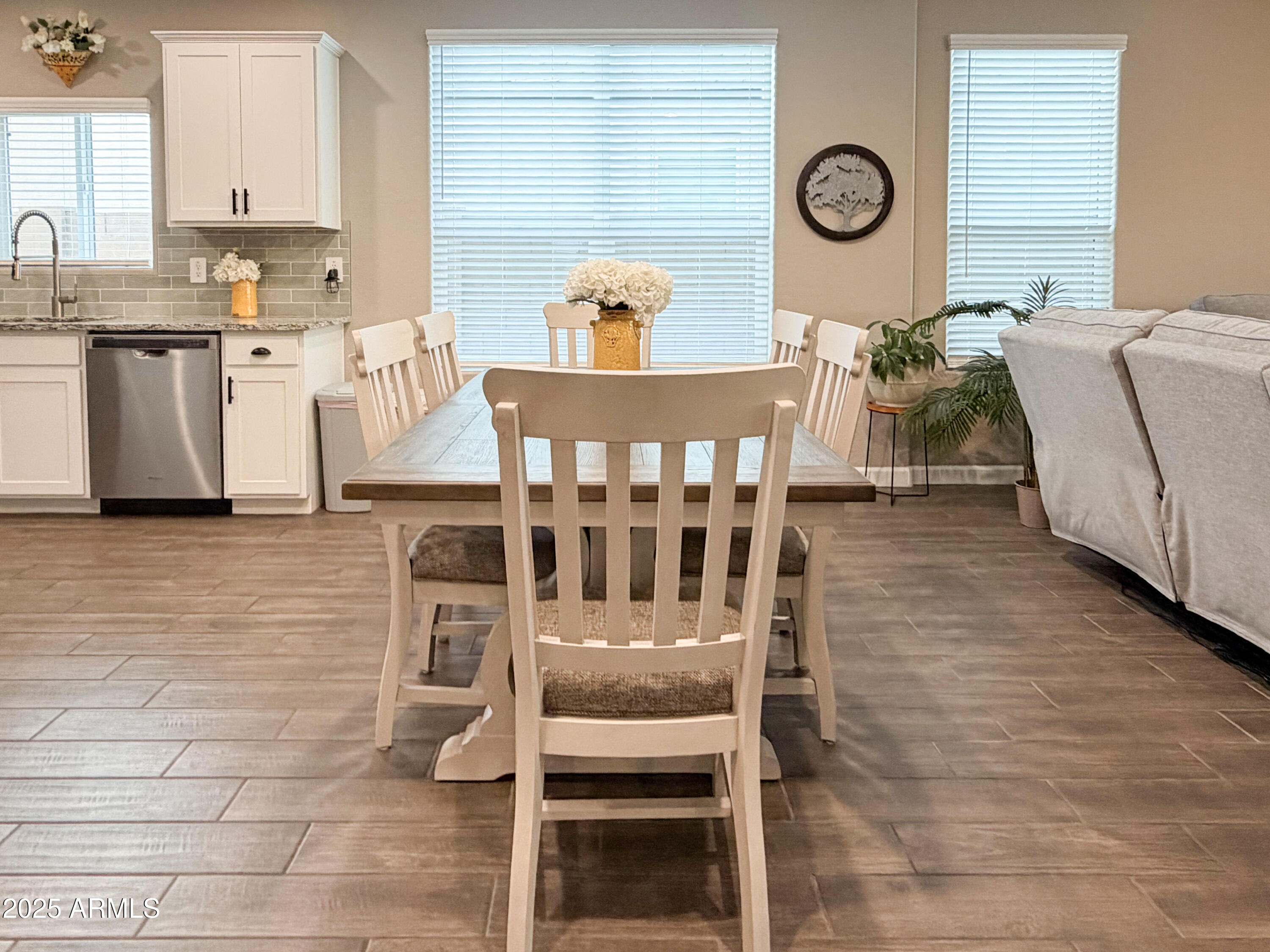 8442 W MILLERTON Way